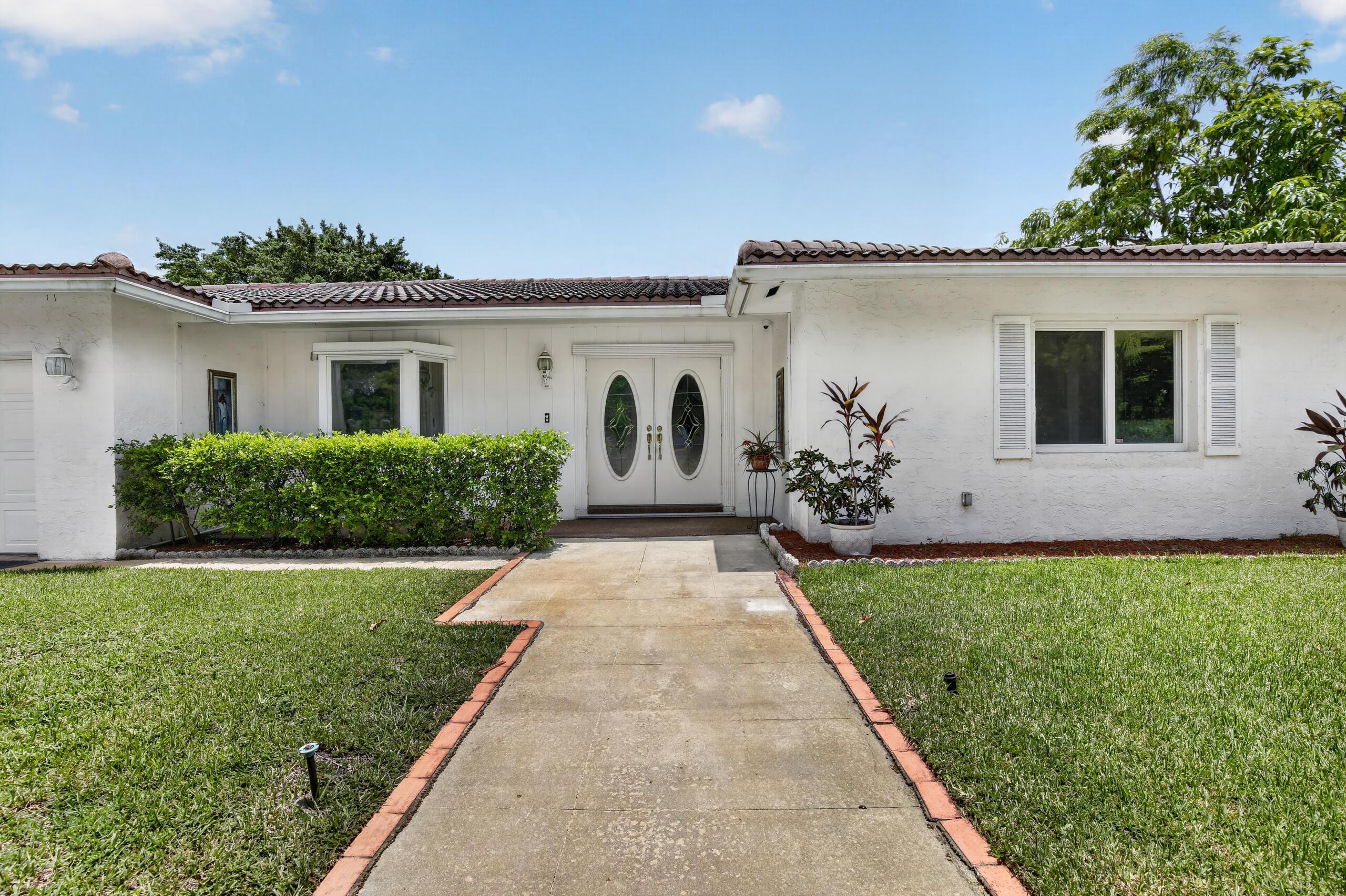 410 Bonaventure Boulevard, Weston, FL 33326, Weston - Photo 5