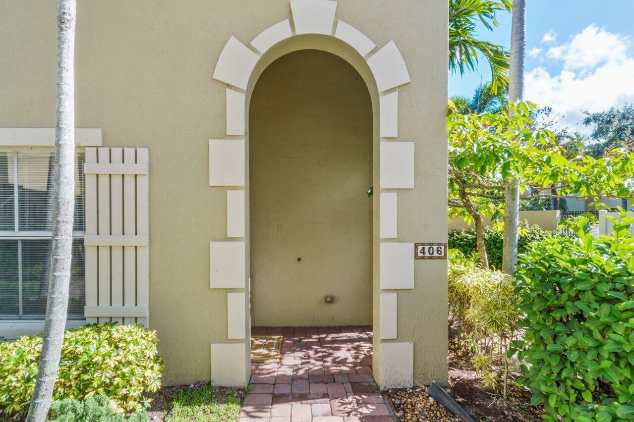 406 Lake Monterey Circle, Boynton Beach, FL 33426, Boynton Beach - Photo 3