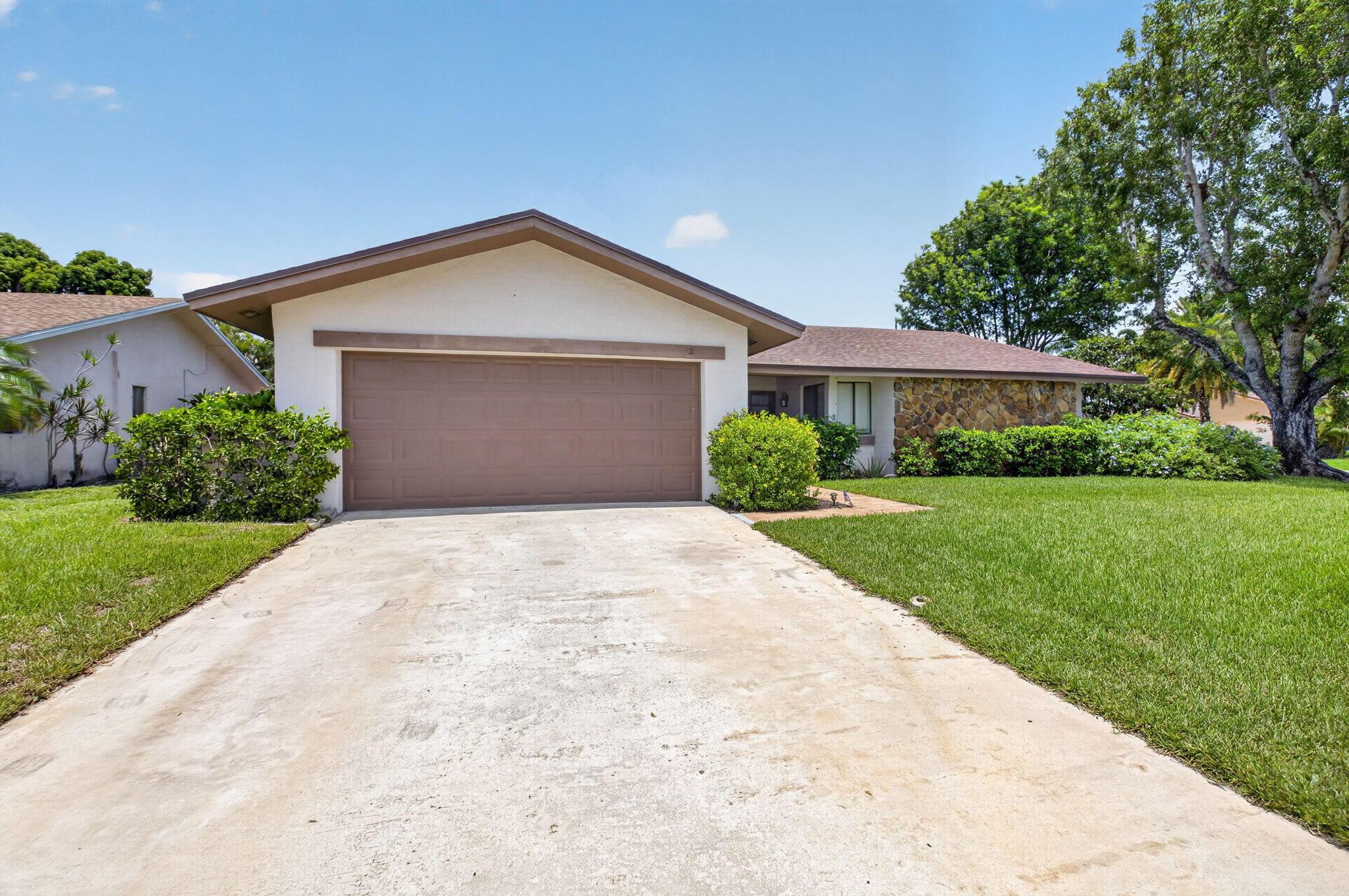 17667 Pine Needle Terrace, Boca Raton, FL 33487, Boca Raton - Photo 2