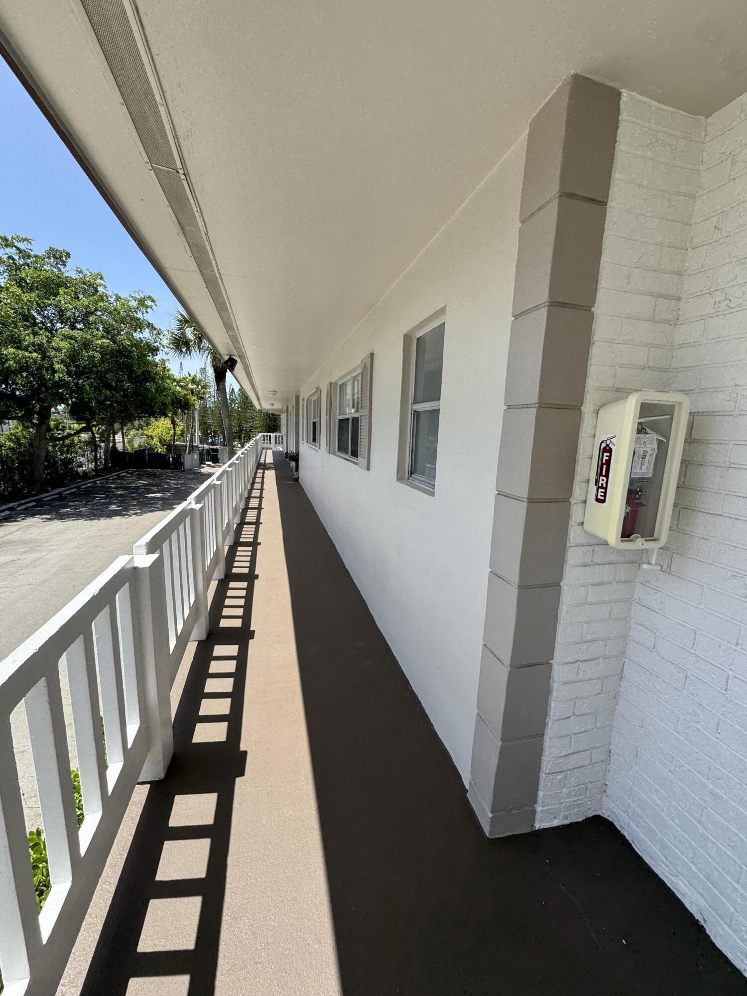 610 SE 2nd Avenue L27, Deerfield Beach, FL 33441, Deerfield Beach - Photo 4
