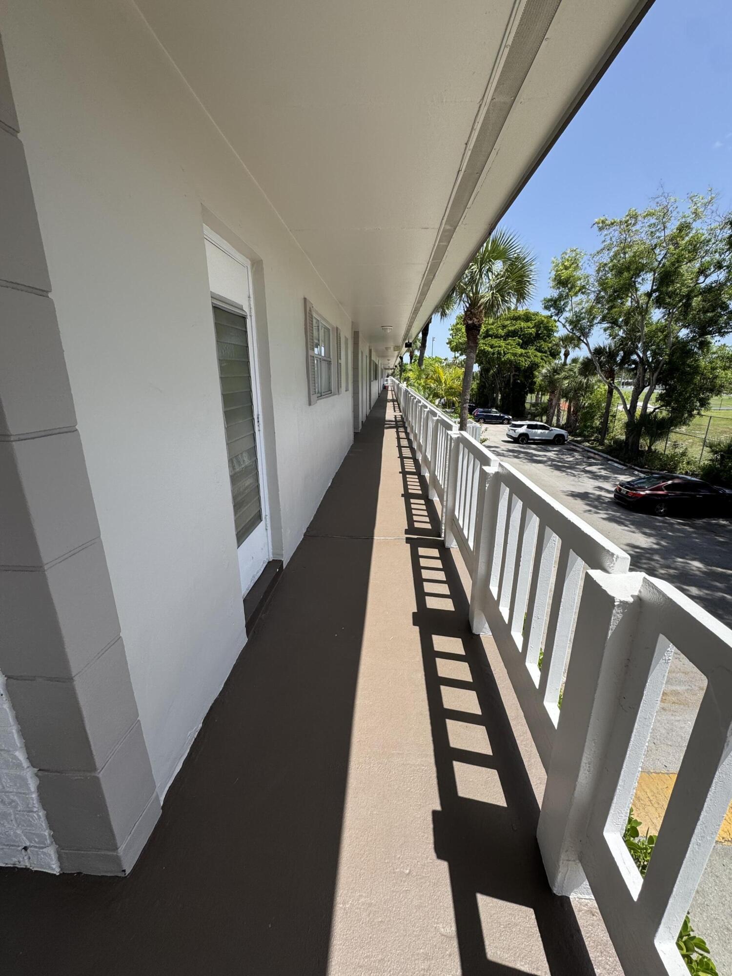 610 SE 2nd Avenue L27, Deerfield Beach, FL 33441, Deerfield Beach - Photo 5