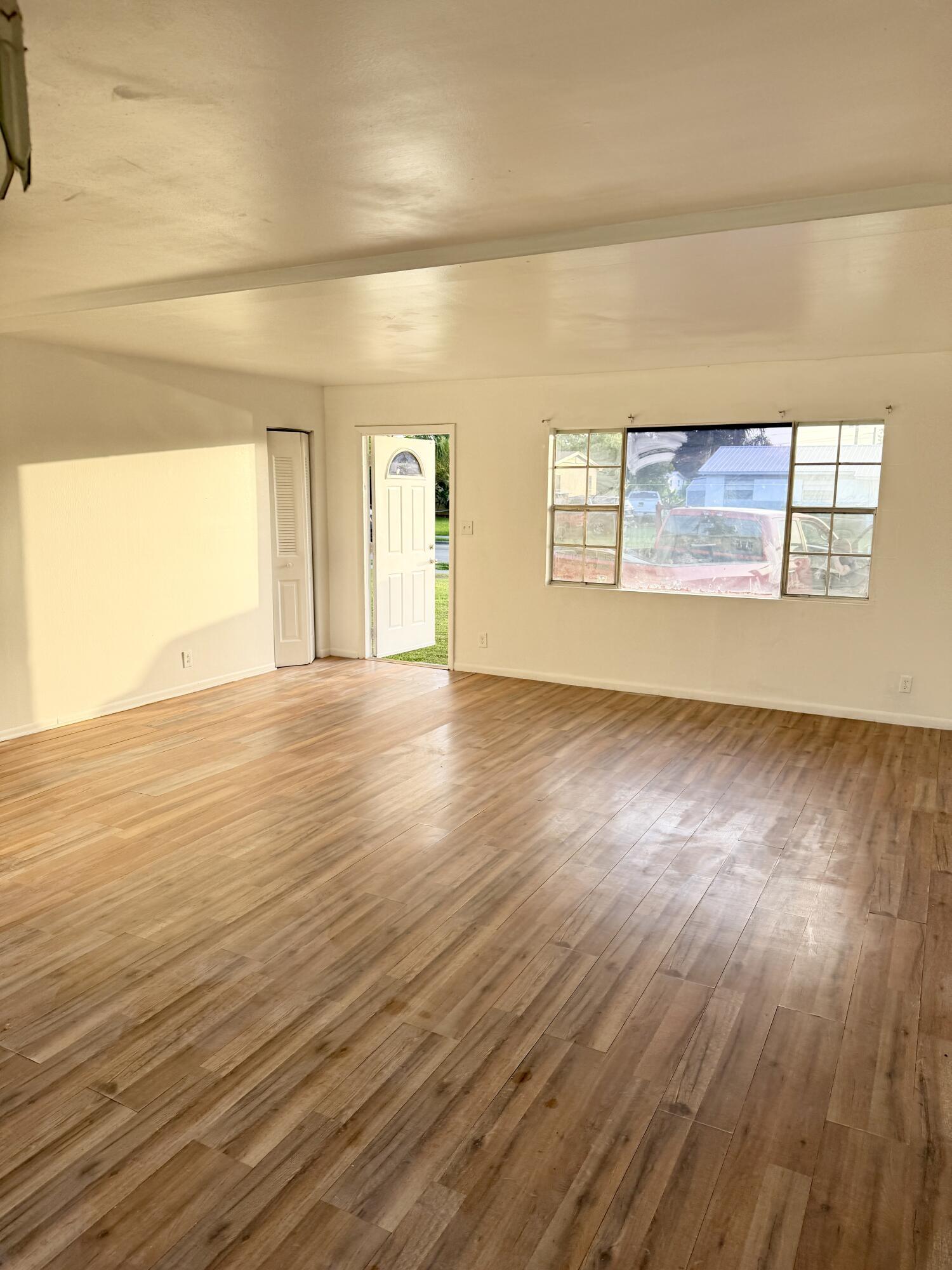 265 SW 11th Avenue 265, South Bay, FL 33493, South Bay - Photo 2