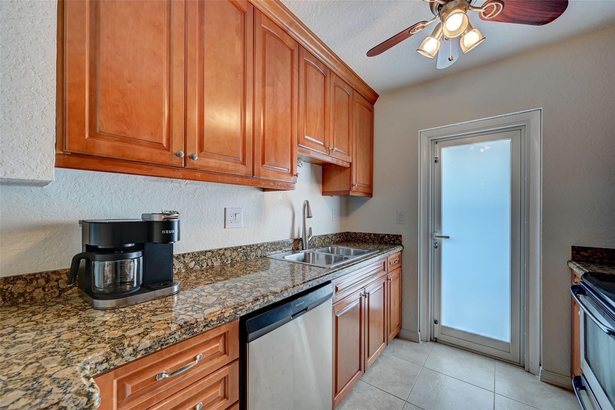 2020 NE 56TH Street 204, Fort Lauderdale, FL 33308, Fort Lauderdale - Photo 5