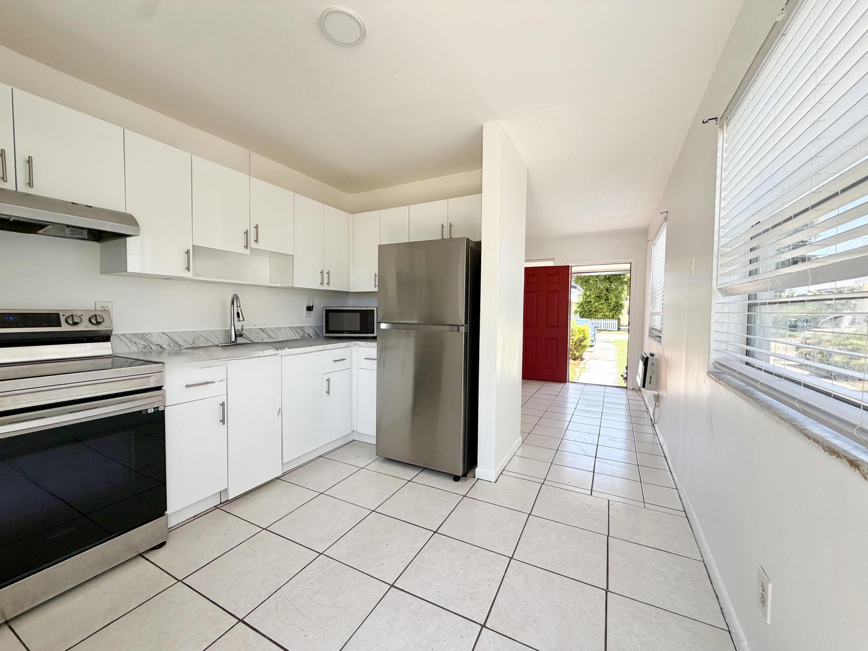 149 W 17th Street Back Unit (149), Riviera Beach, FL 33404, Riviera Beach - Photo 4