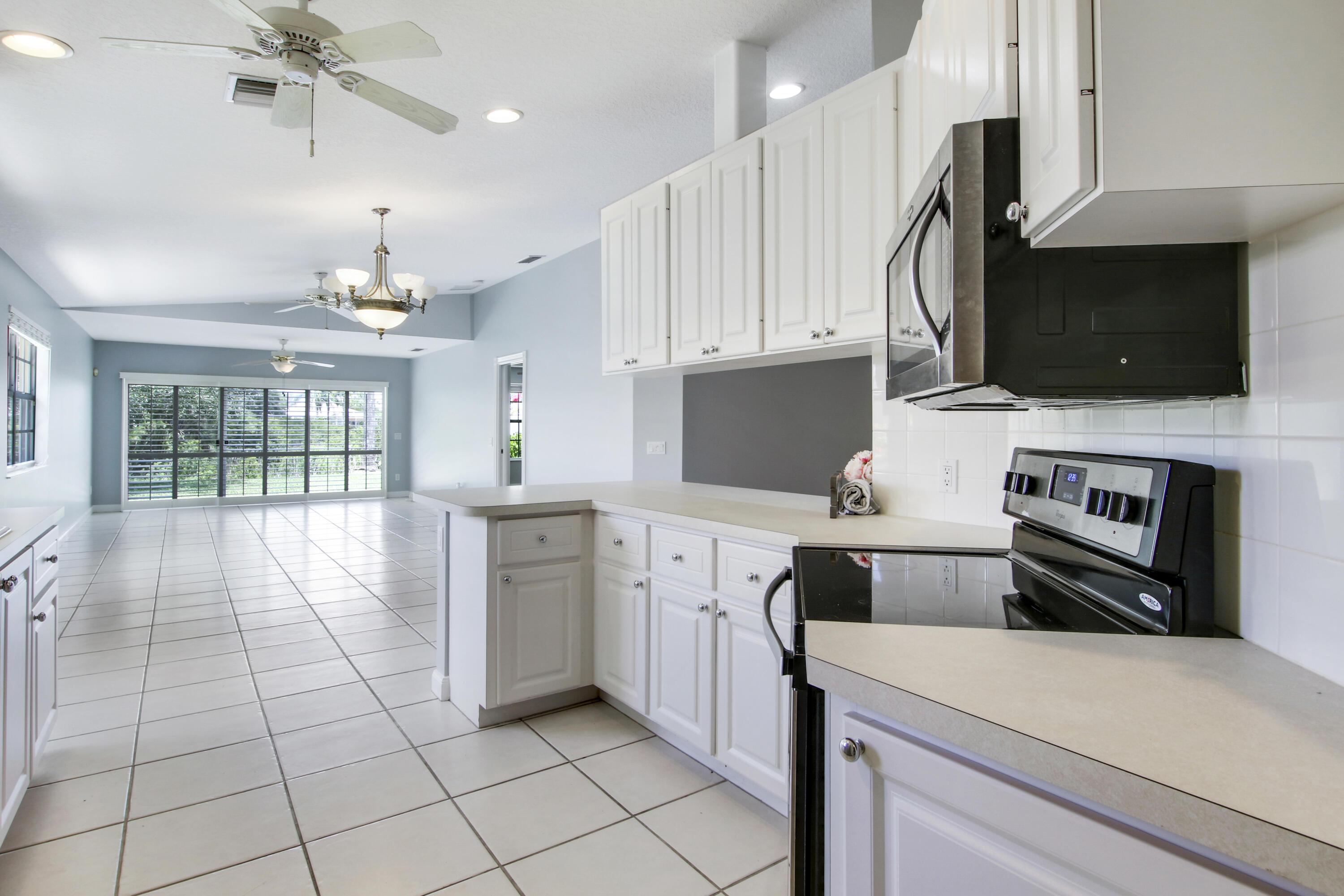 10870 SW Dardanelle Drive, Port St. Lucie, FL 34987, Port St. Lucie - Photo 4