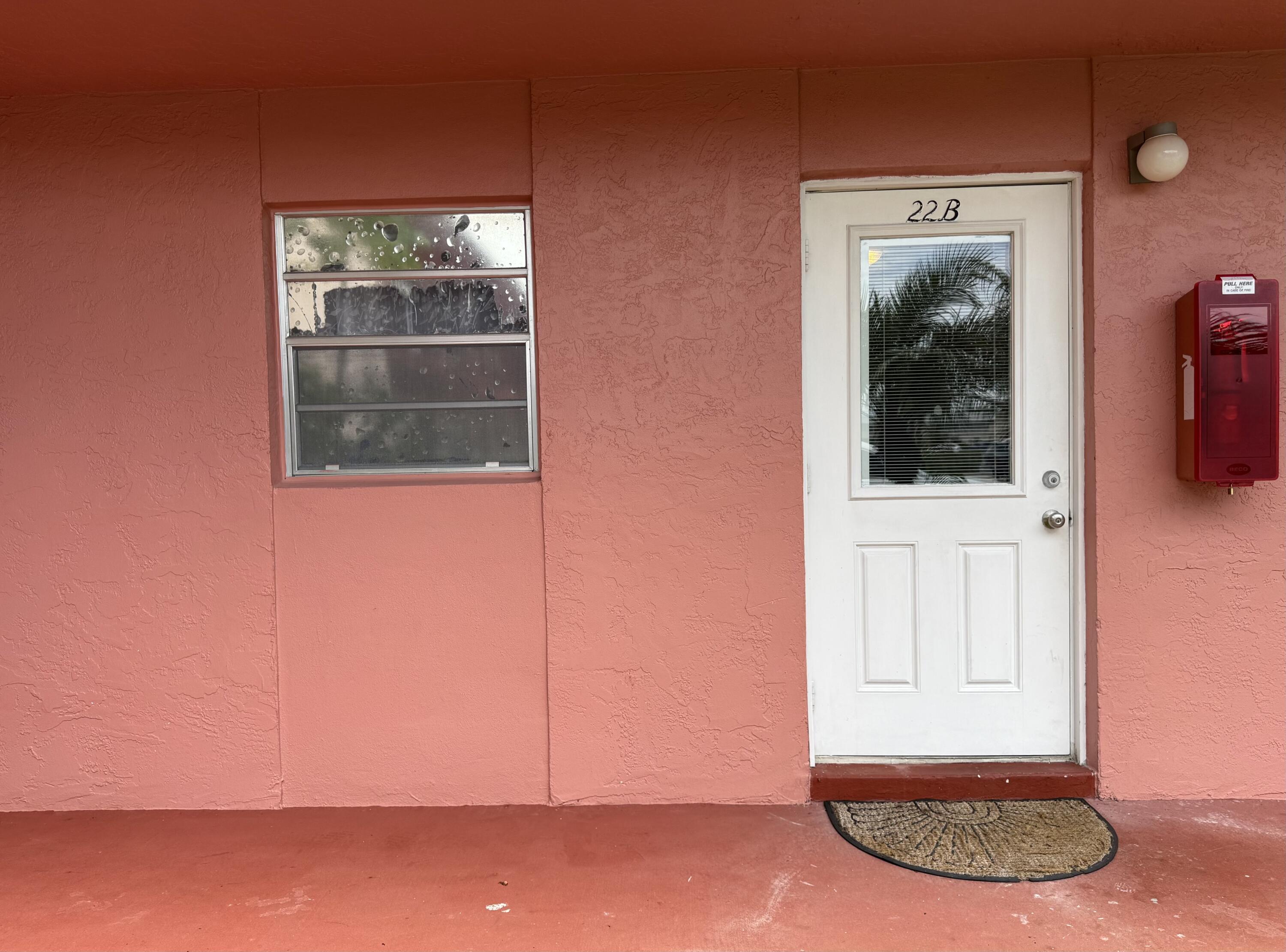 22 GOLFS EDGE B, West Palm Beach, FL 33417, West Palm Beach - Photo 2