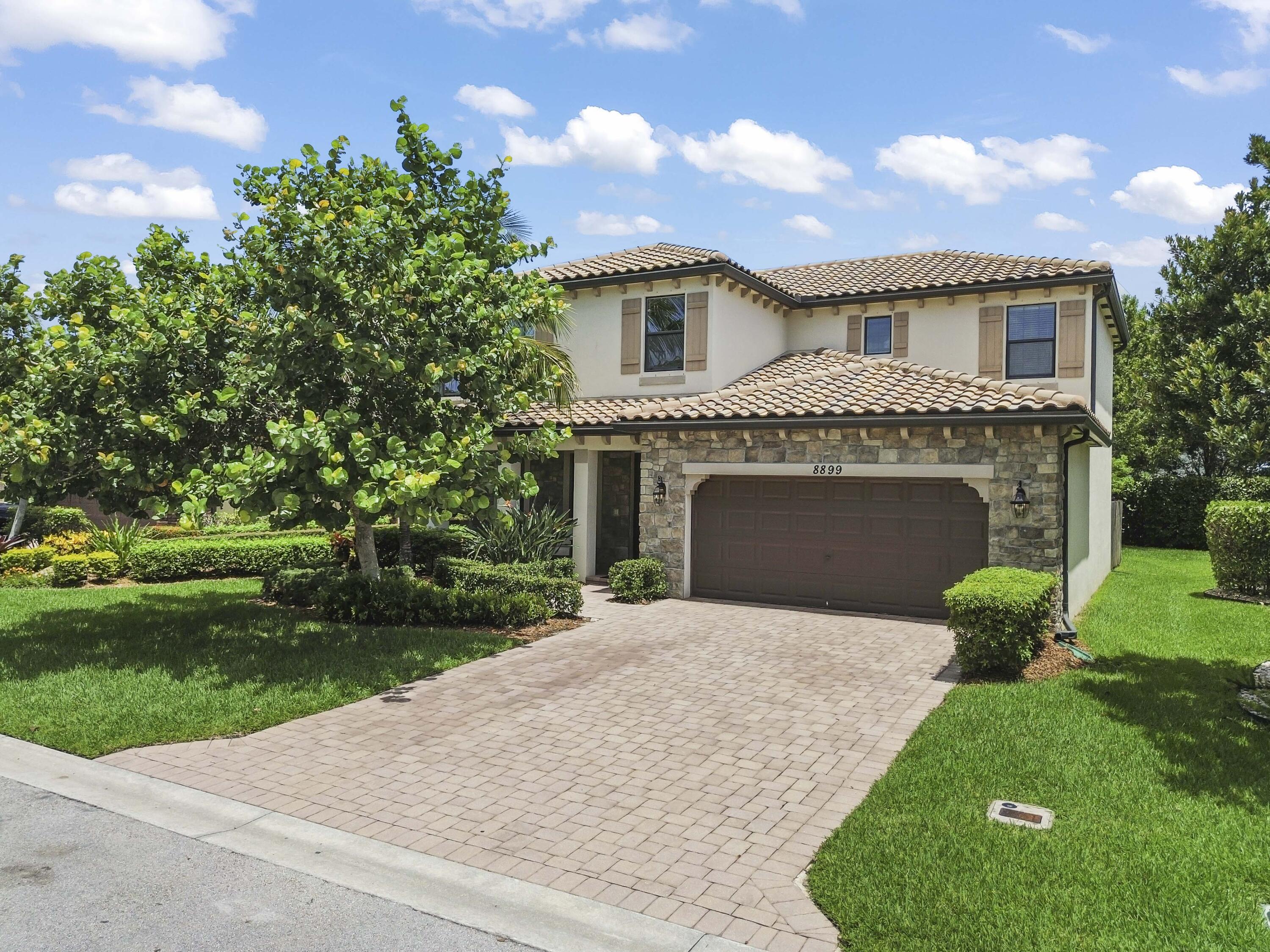 8899 WILLOW COVE Lane, Lake Worth, FL 33467, Lake Worth - Photo 3