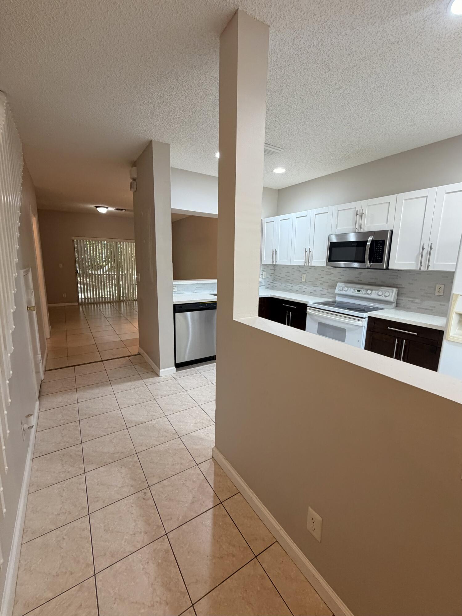 5145 Palmbrooke Circle, West Palm Beach, FL 33417, West Palm Beach - Photo 4