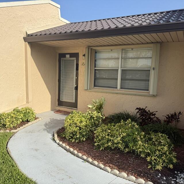 166 Lake Meryl Drive, West Palm Beach, FL 33411, West Palm Beach - Photo 2