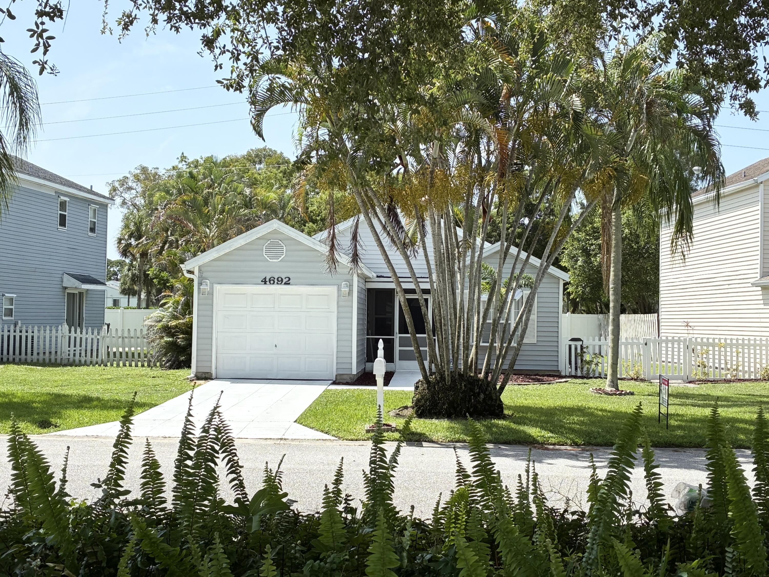 4692 LAKESIDE Circle, West Palm Beach, FL 33417, West Palm Beach - Photo 2