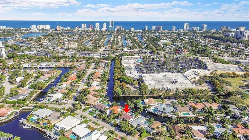 1080 SE 9TH Avenue, Pompano Beach, FL 33060, Pompano Beach - Photo 2