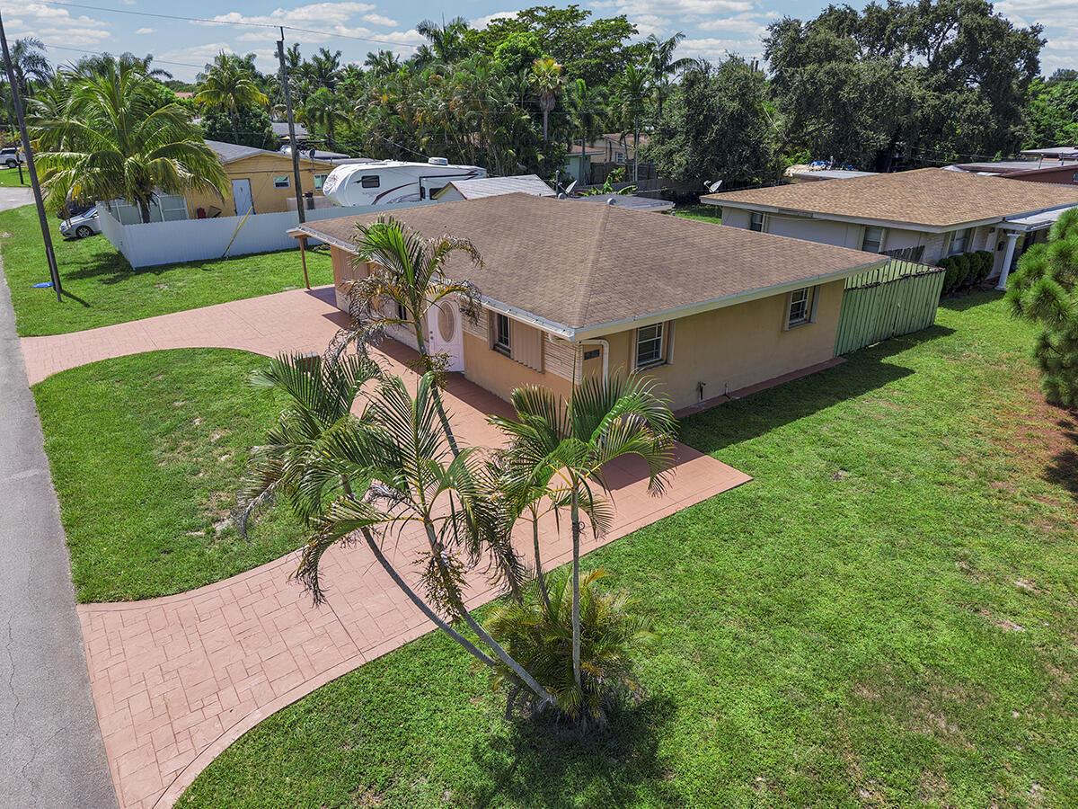 2100 N 57TH Avenue, Hollywood, FL 33021, Hollywood - Photo 3