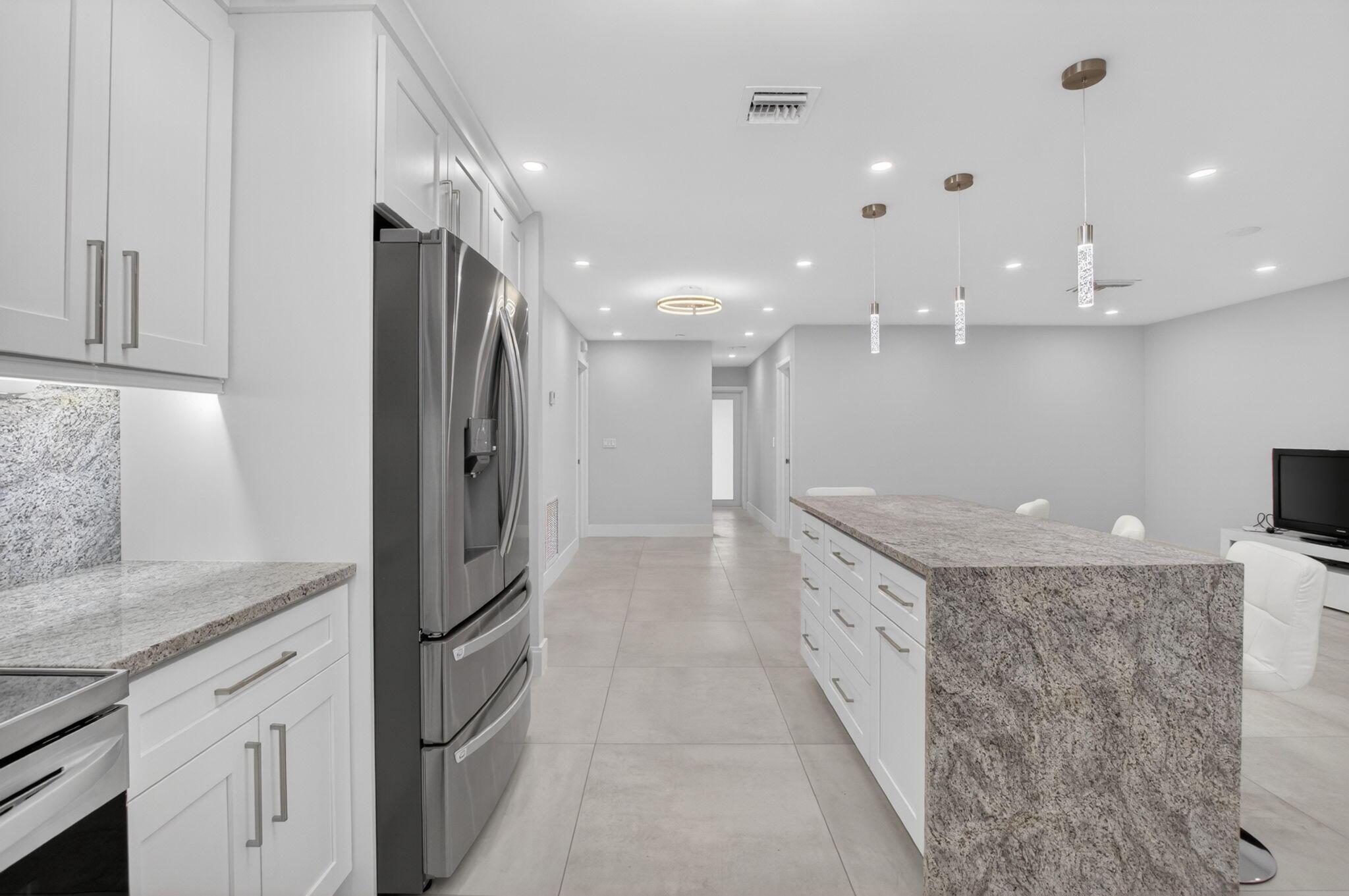 6049 VIA DIANA, Delray Beach, FL 33484, Delray Beach - Photo 4
