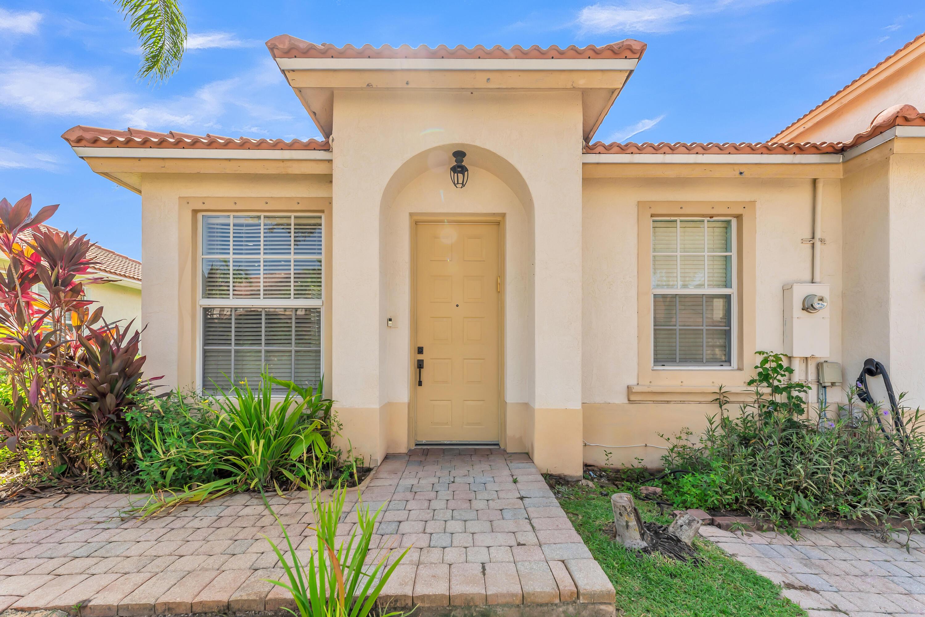 1723 NW 78TH Way 1723, Pembroke Pines, FL 33024, Pembroke Pines - Photo 2