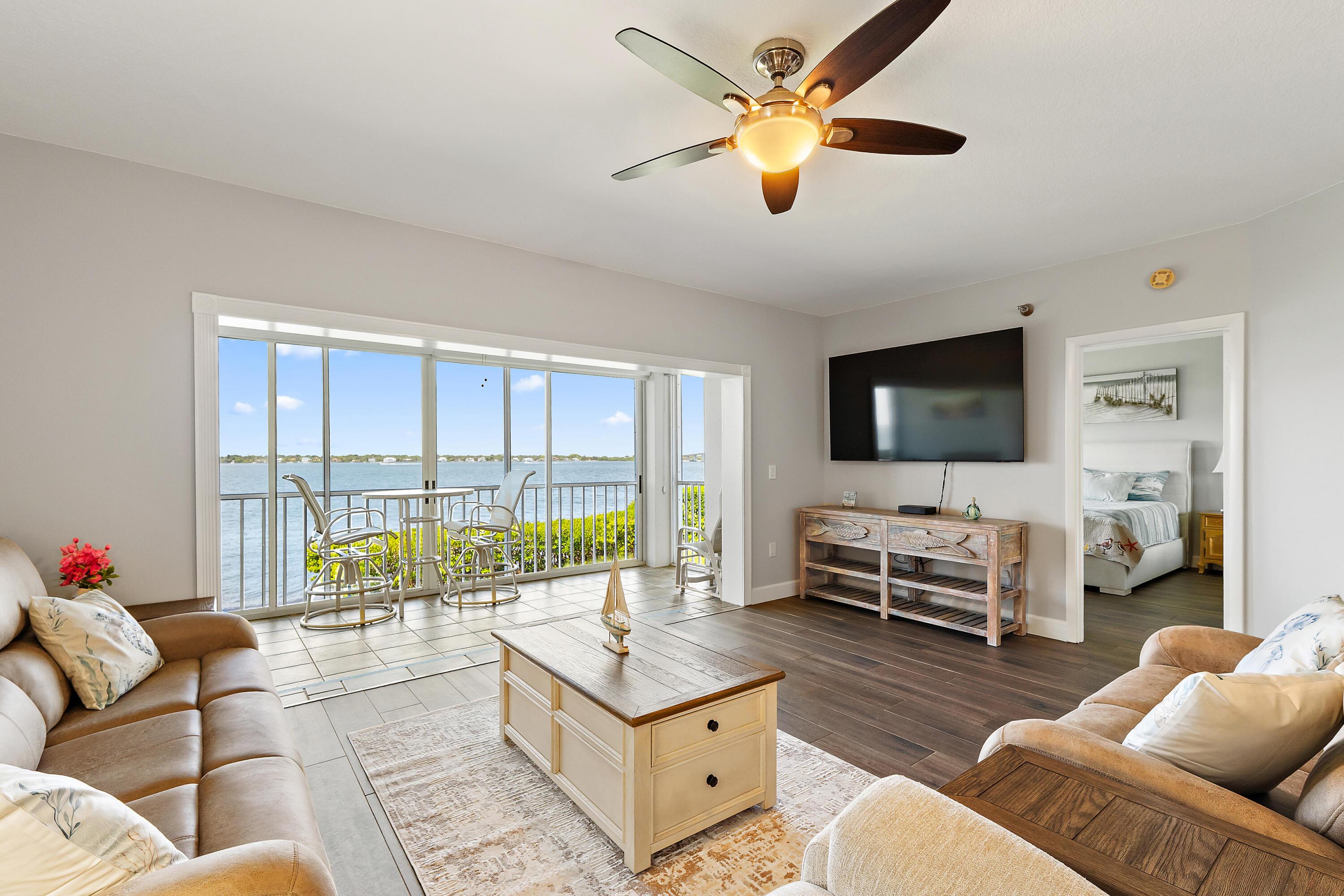 164 NE Edgewater Drive 2103, Stuart, FL 34996, Stuart - Photo 2