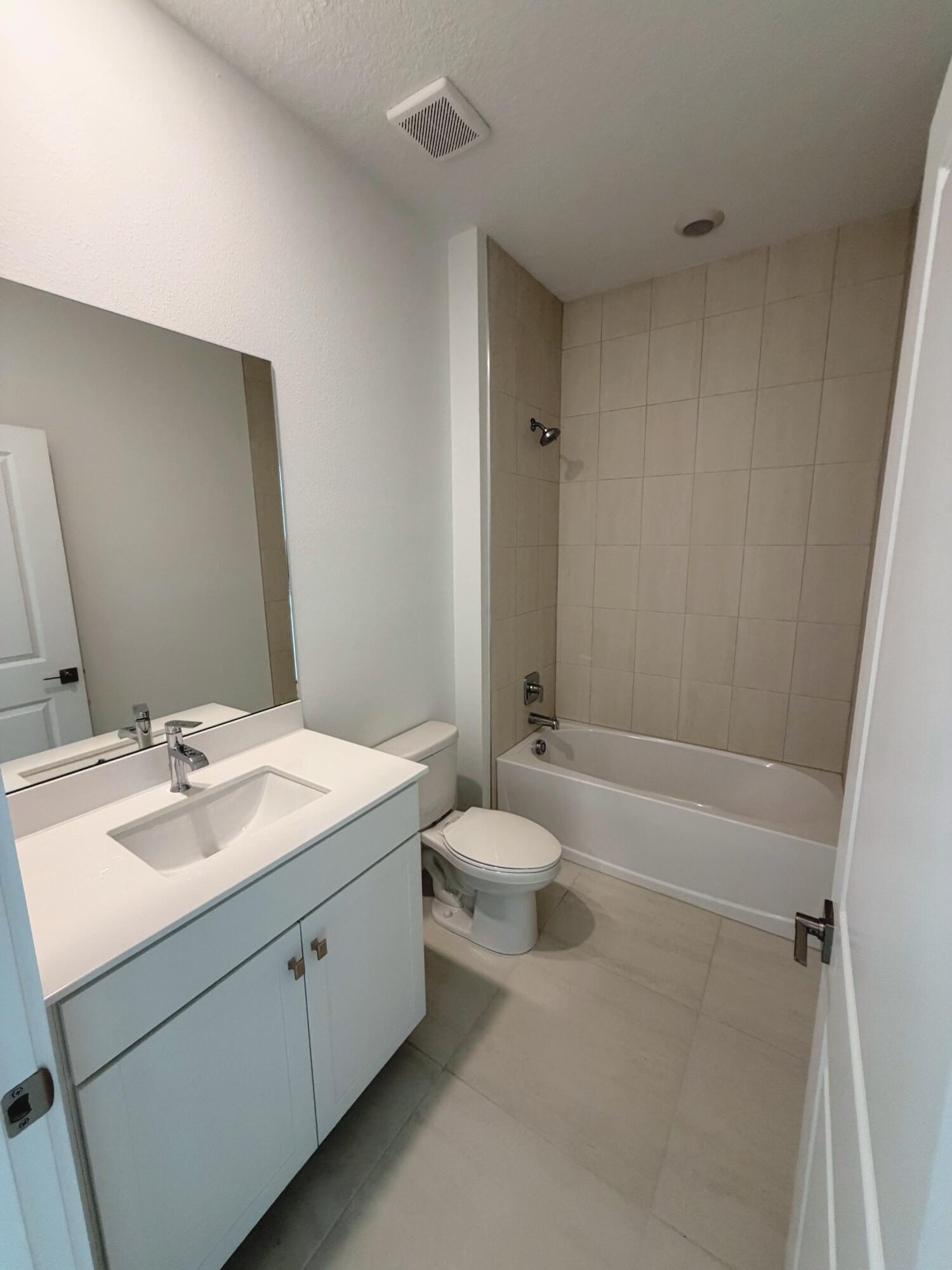 6570 SE Park Trace Drive, Stuart, FL 34997, Stuart - Photo 3