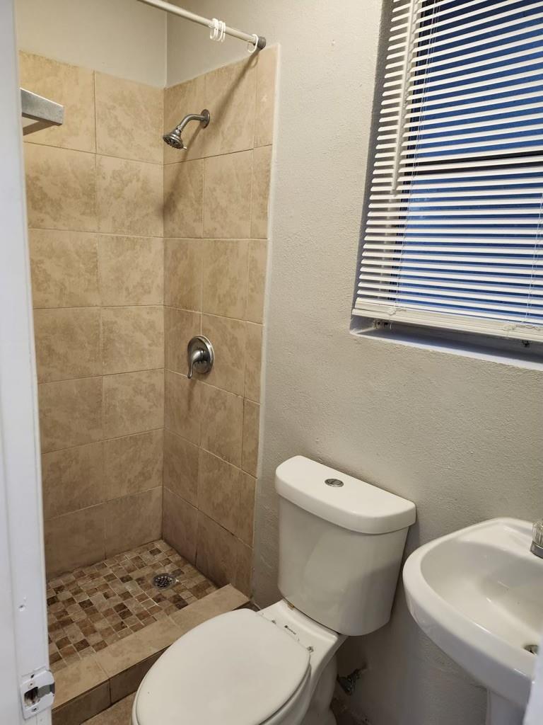 8851 NW 15TH Court, Pembroke Pines, FL 33024, Pembroke Pines - Photo 4