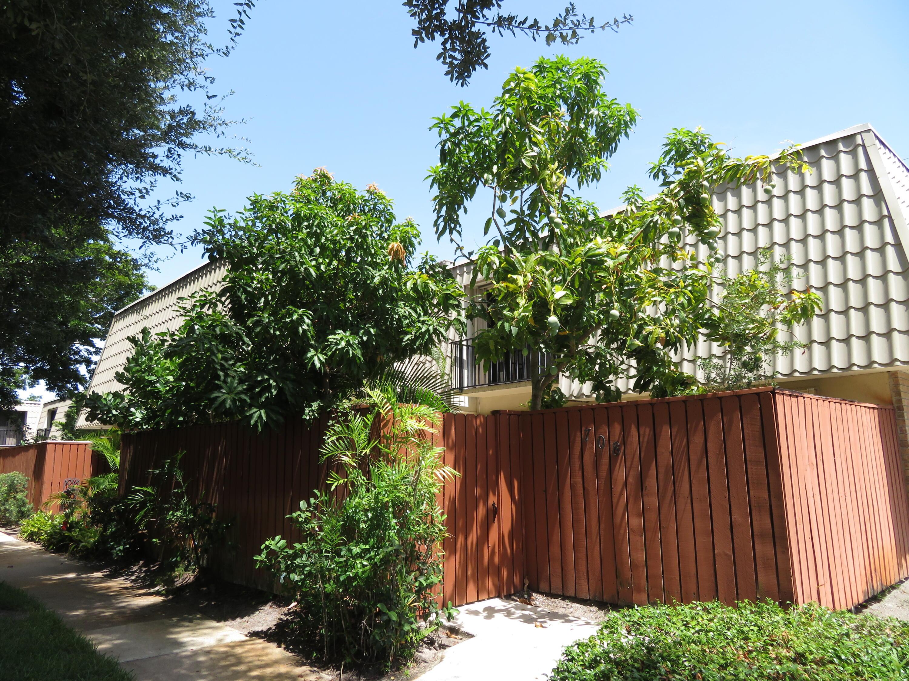1700 EMBASSY Drive 708, West Palm Beach, FL 33401, West Palm Beach