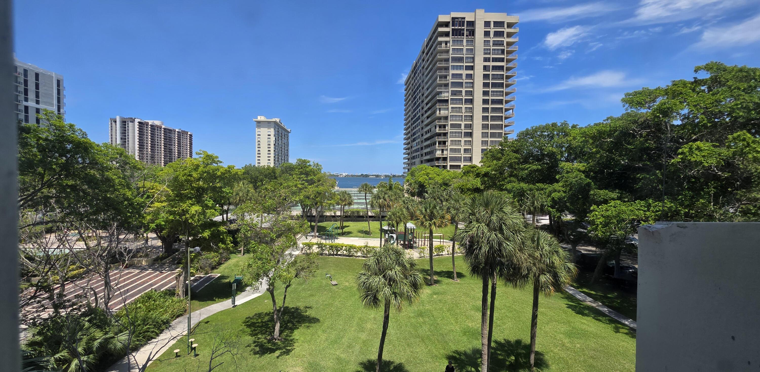 11111 Biscayne Boulevard Tower 2 - 4C or 427, Miami, FL 33181, Miami - Photo 5