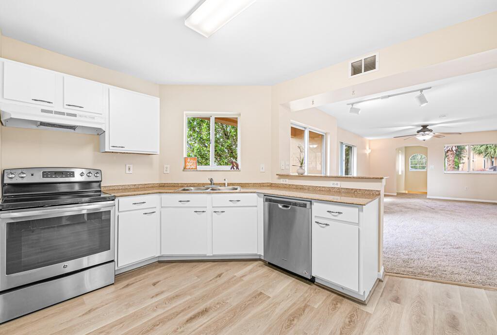 900 Scotia Drive 206, Hypoluxo, FL 33462, Hypoluxo - Photo 5
