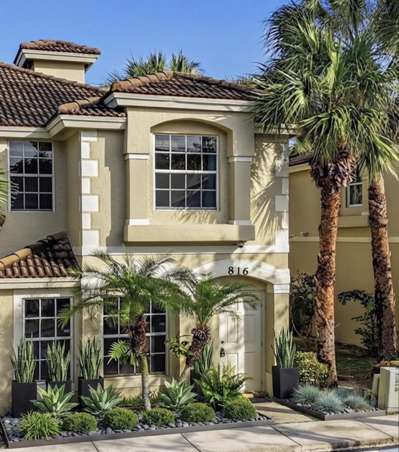 816 Summit Lake Drive, West Palm Beach, FL 33406, West Palm Beach