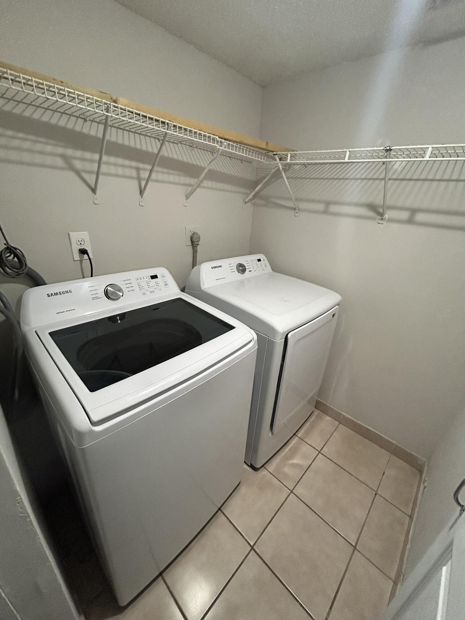 450 W Palm Cir Circle W 103, Pembroke Pines, FL 33025, Pembroke Pines - Photo 5