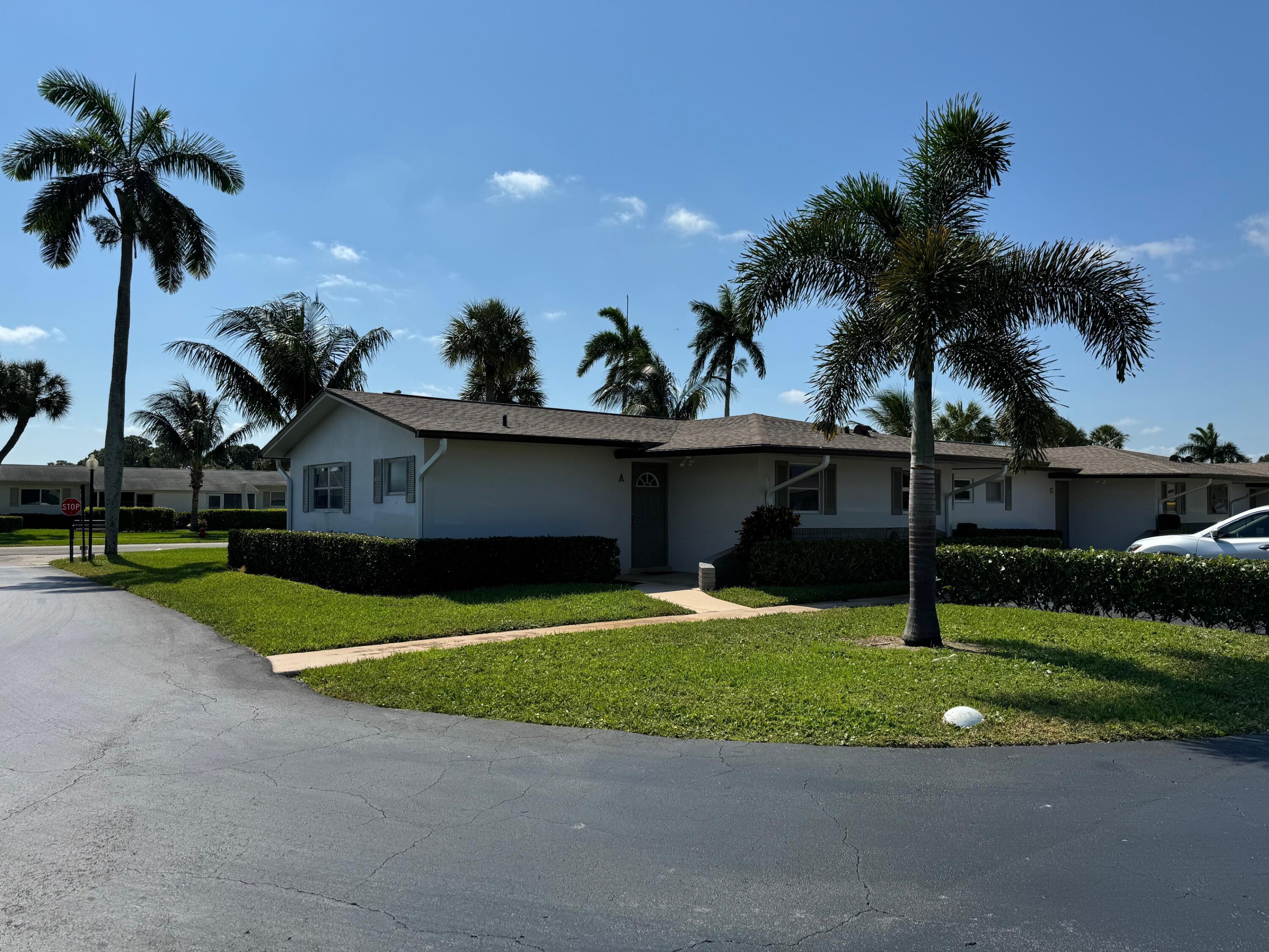 2885 Crosley Drive E A, West Palm Beach, FL 33415, West Palm Beach - Photo 2