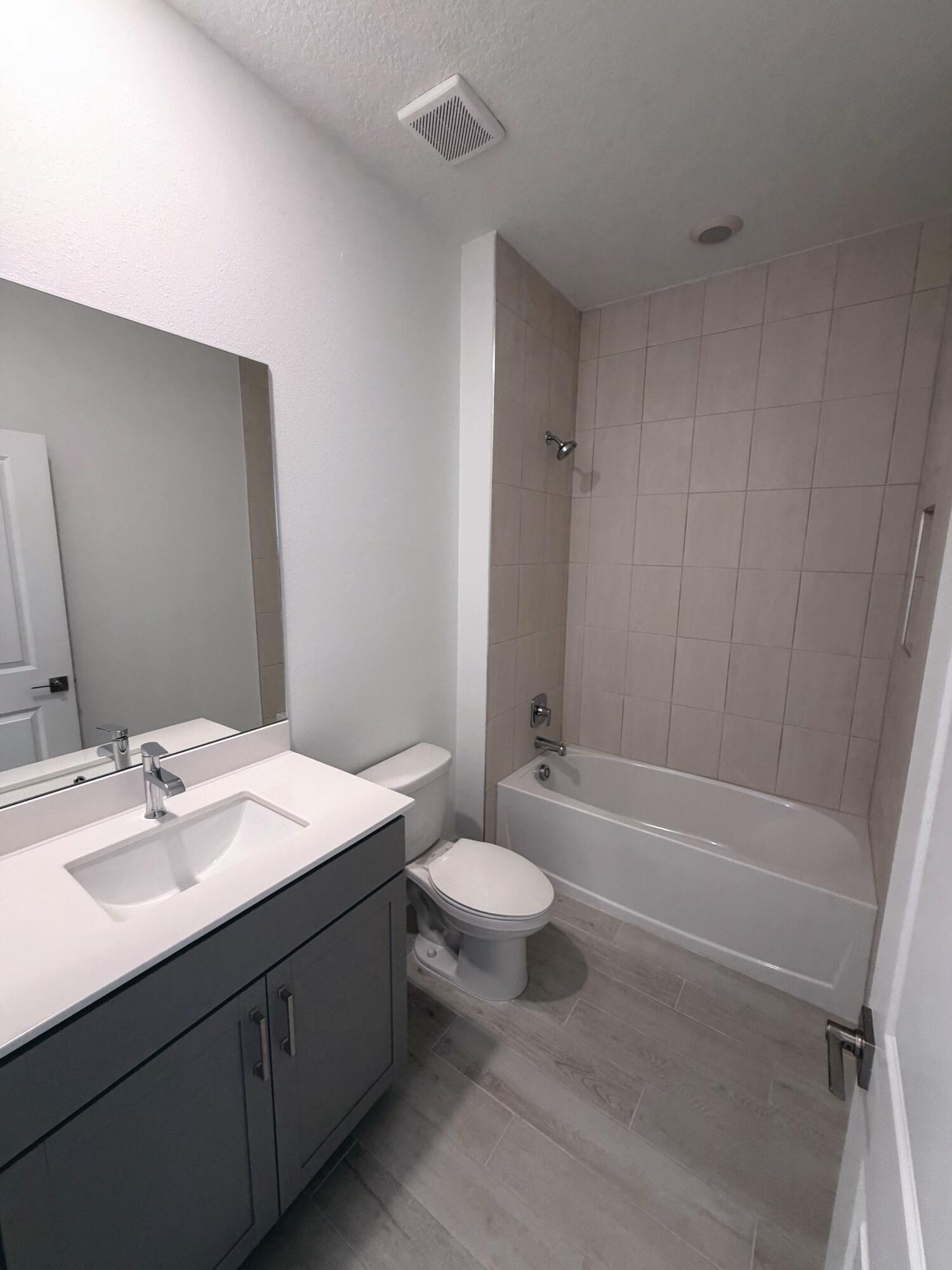 6650 SE Park Trace Drive, Stuart, FL 34997, Stuart - Photo 2