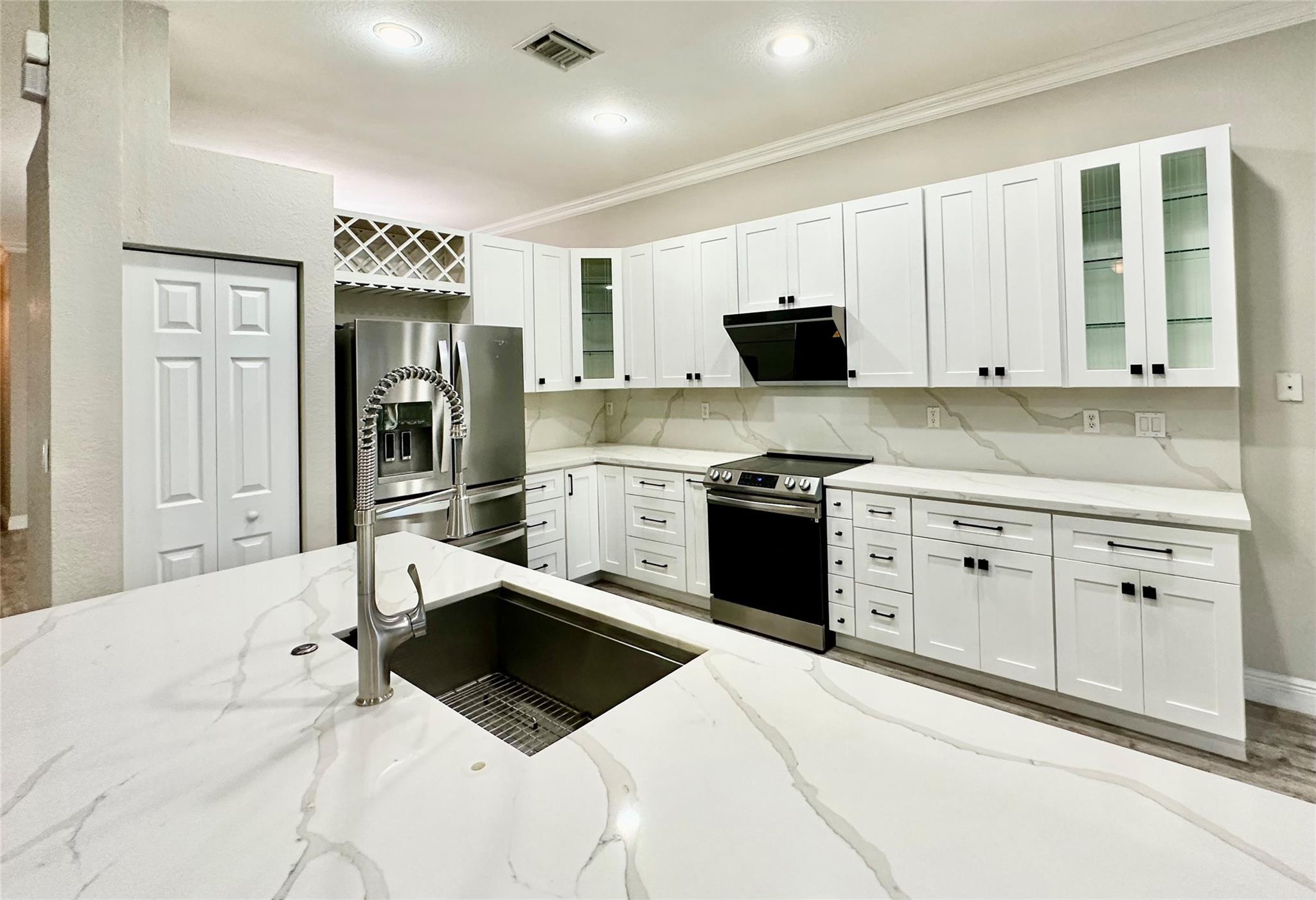 4109 W WHITEWATER Avenue, Weston, FL 33332, Weston