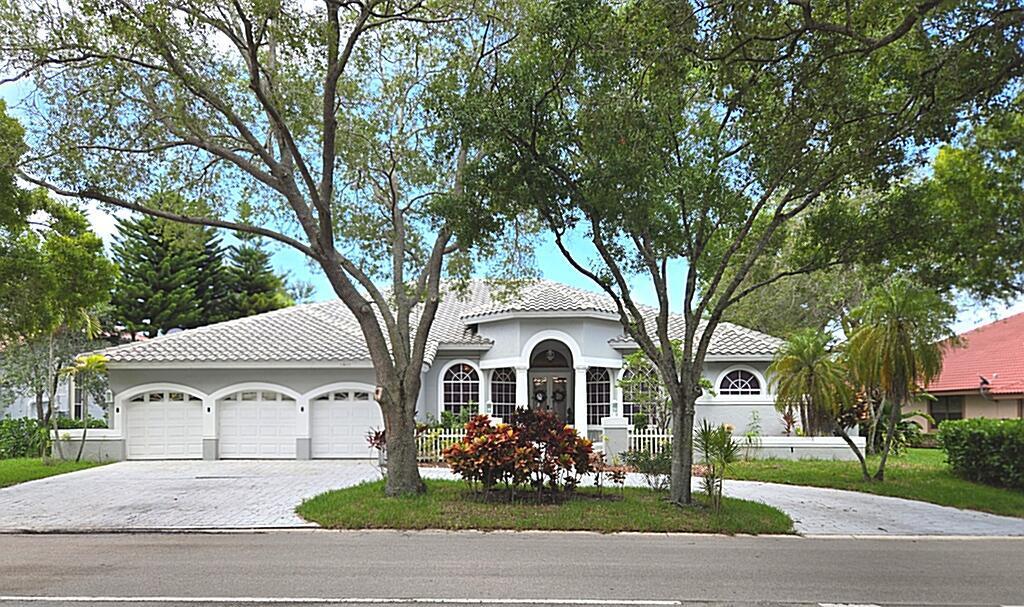 1811 Eagle Trace Boulevard W, Coral Springs, FL 33071, Coral Springs