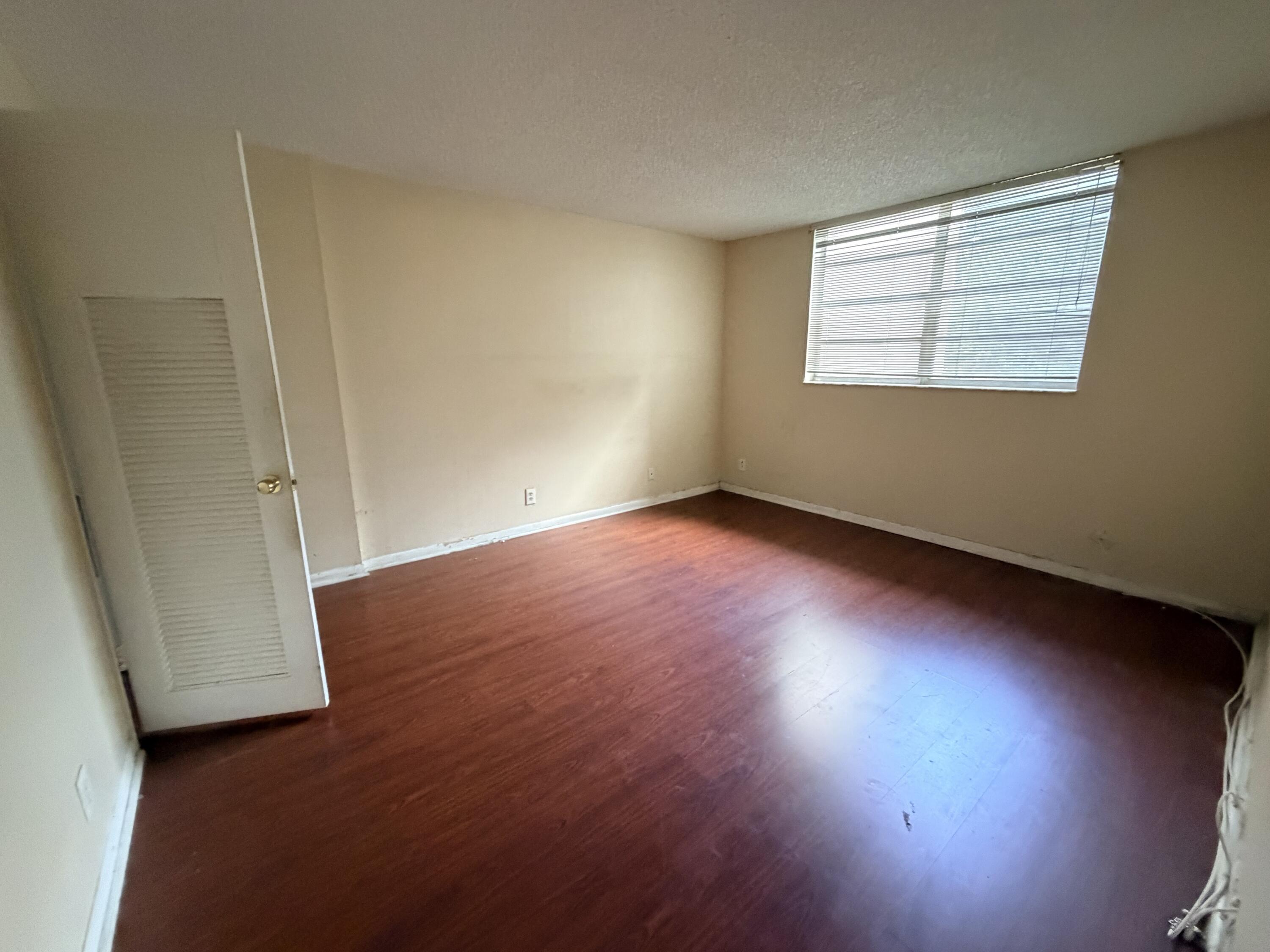 3070 NW 48th Terrace 307, Lauderdale Lakes, FL 33313, Lauderdale Lakes - Photo 3