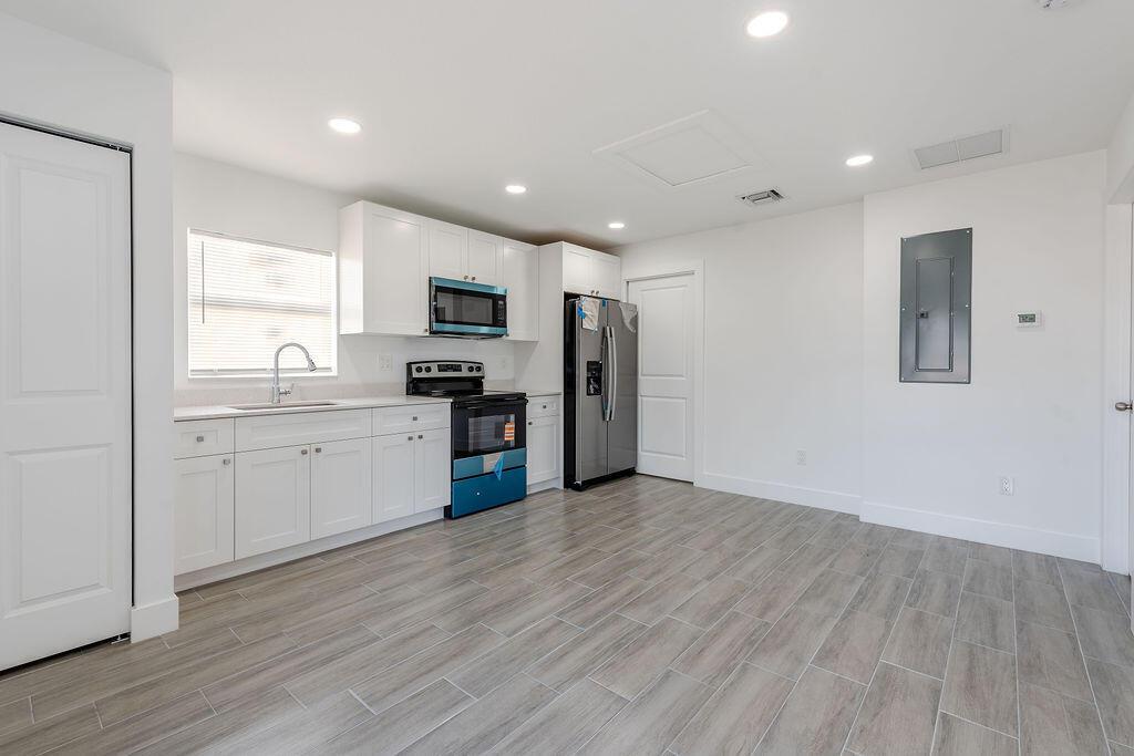 4959 SE PRIMROSE Way 2, Stuart, FL 34997, Stuart - Photo 5