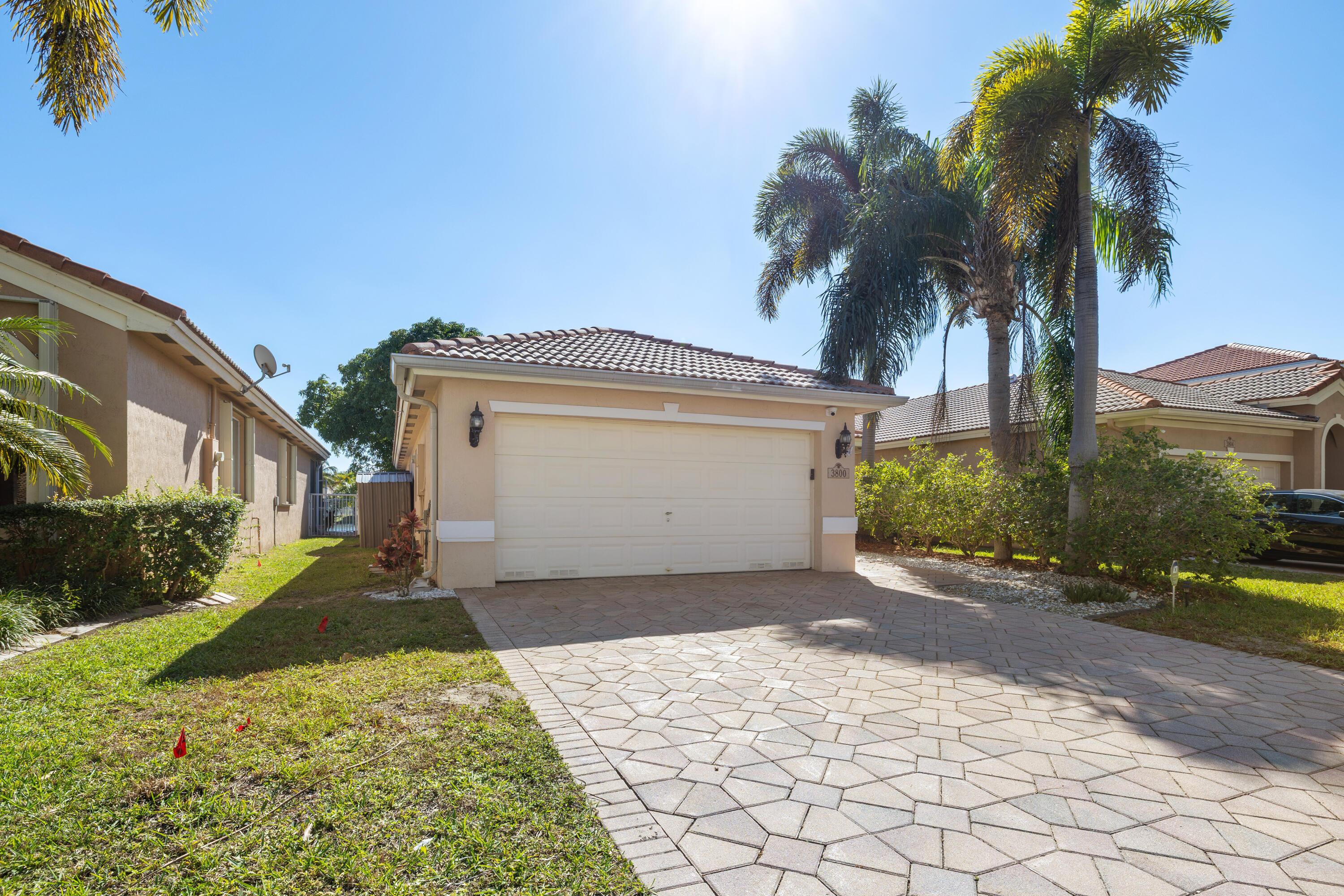 3800 WOODFIELD Drive, Coconut Creek, FL 33073, Coconut Creek - Photo 3