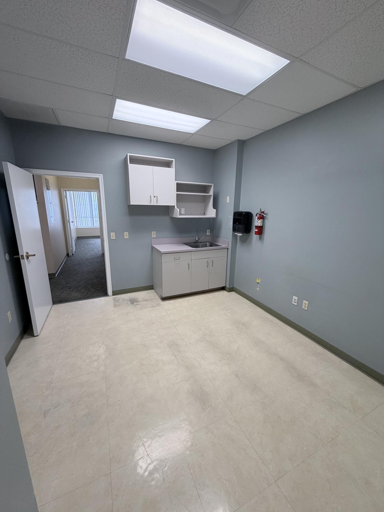900 SE Ocean Boulevard F256, Stuart, FL, Stuart - Photo 5