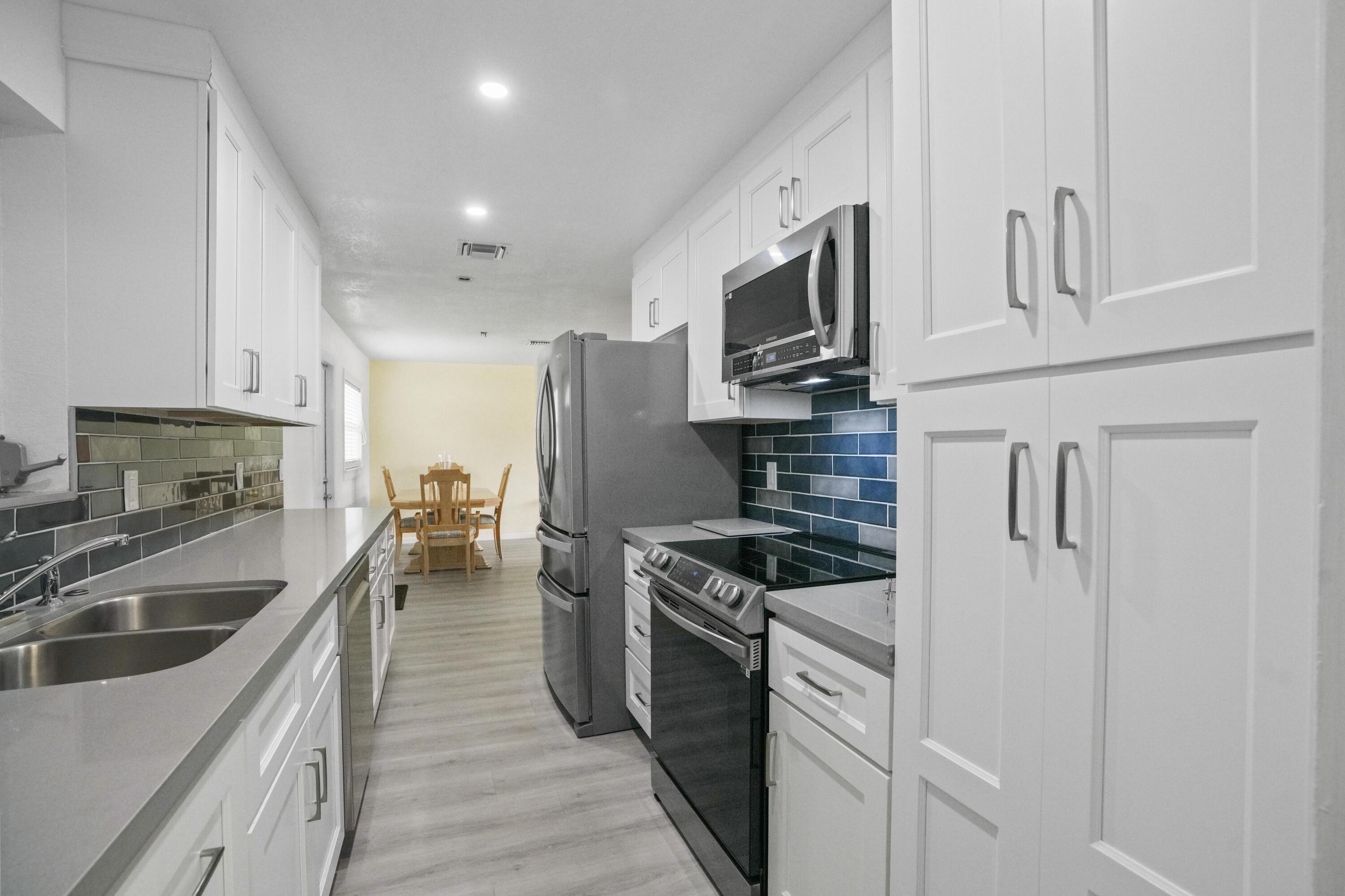 2270 SW 30TH Terrace, Fort Lauderdale, FL 33312, Fort Lauderdale - Photo 4