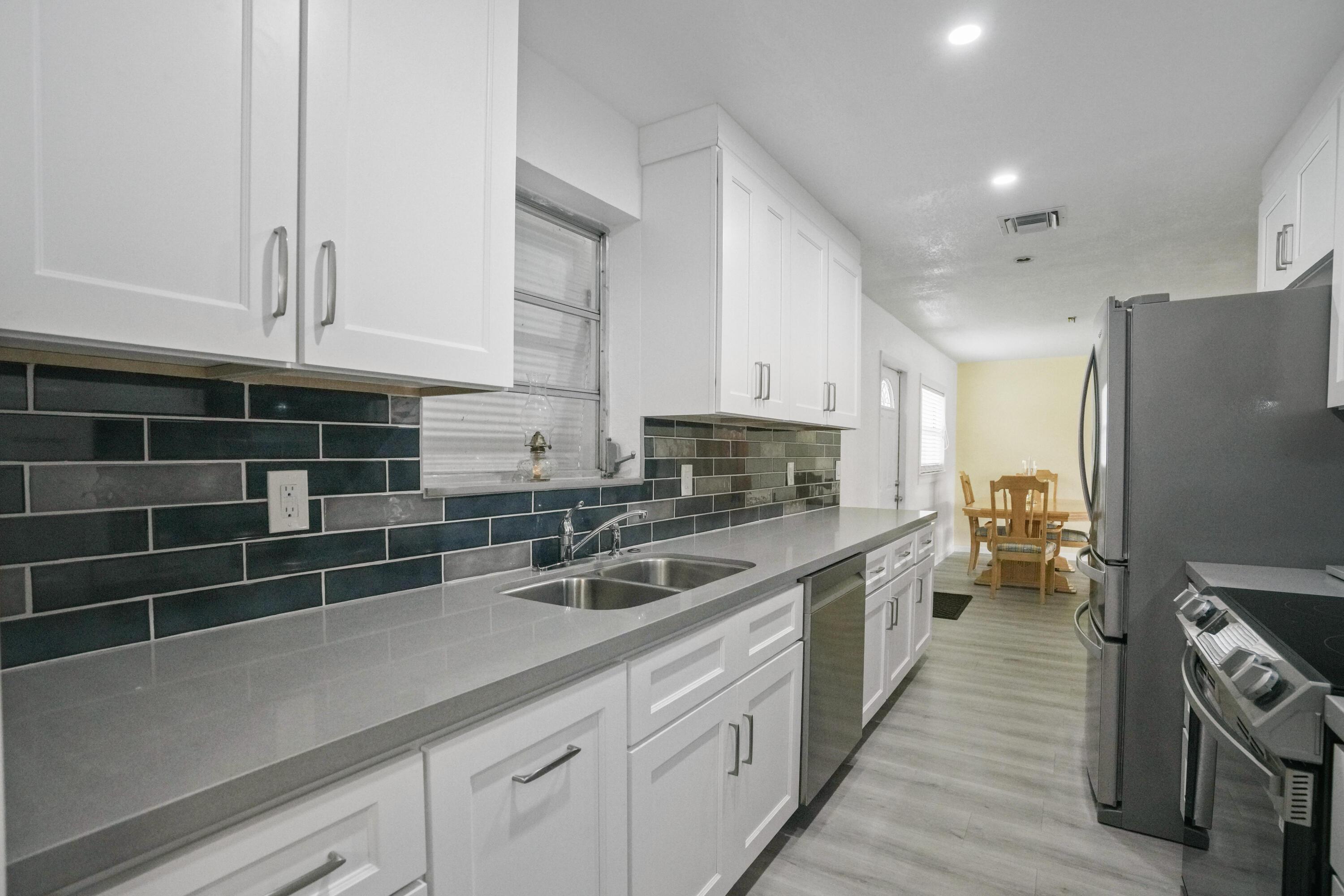 2270 SW 30TH Terrace, Fort Lauderdale, FL 33312, Fort Lauderdale - Photo 3