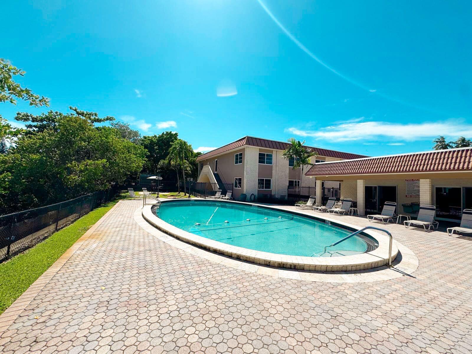 124 NE 19th Court B102, Wilton Manors, FL 33305, Wilton Manors - Photo 2