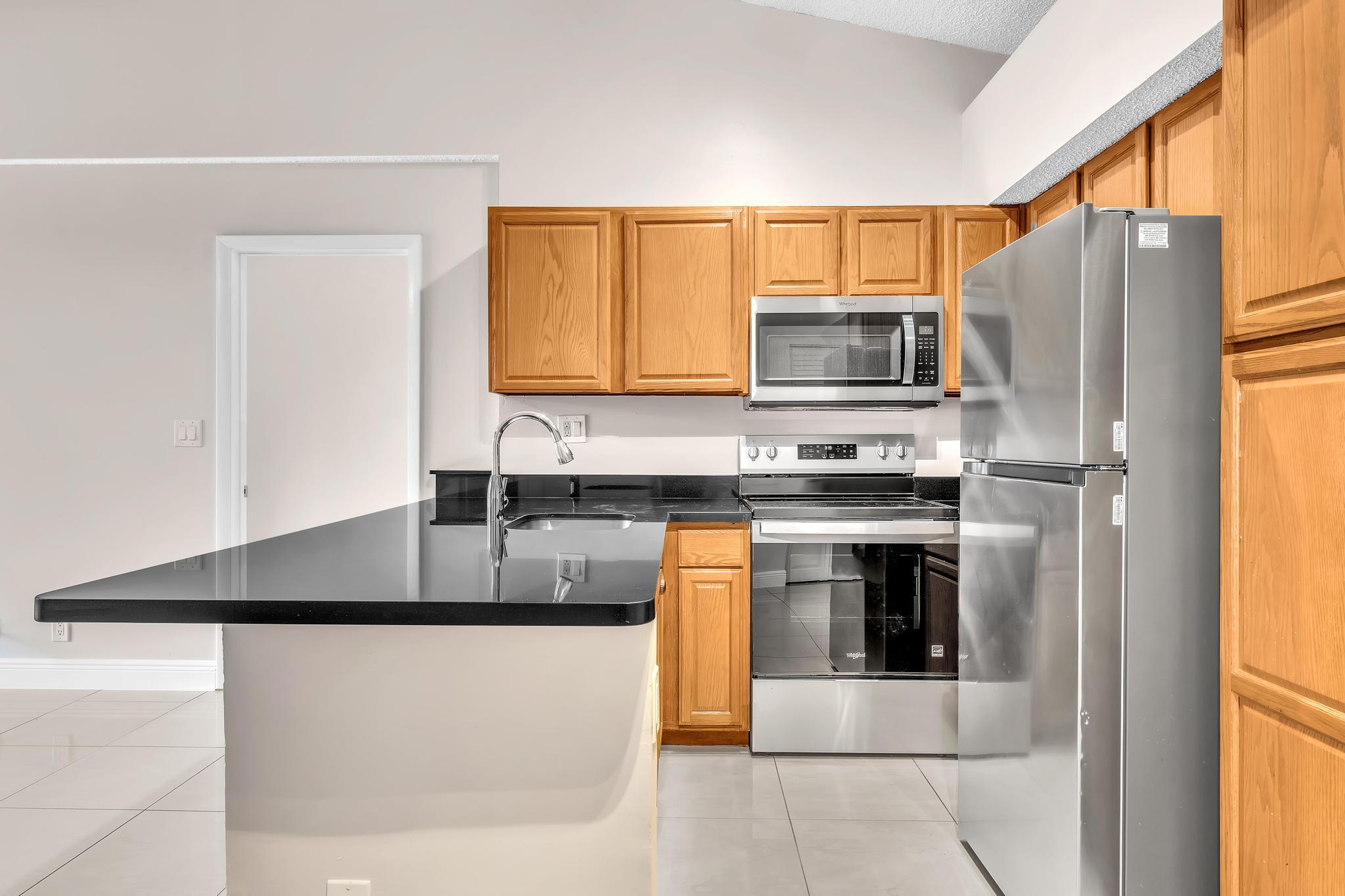 601 LYONS Road 7201, Coconut Creek, FL 33063, Coconut Creek - Photo 3