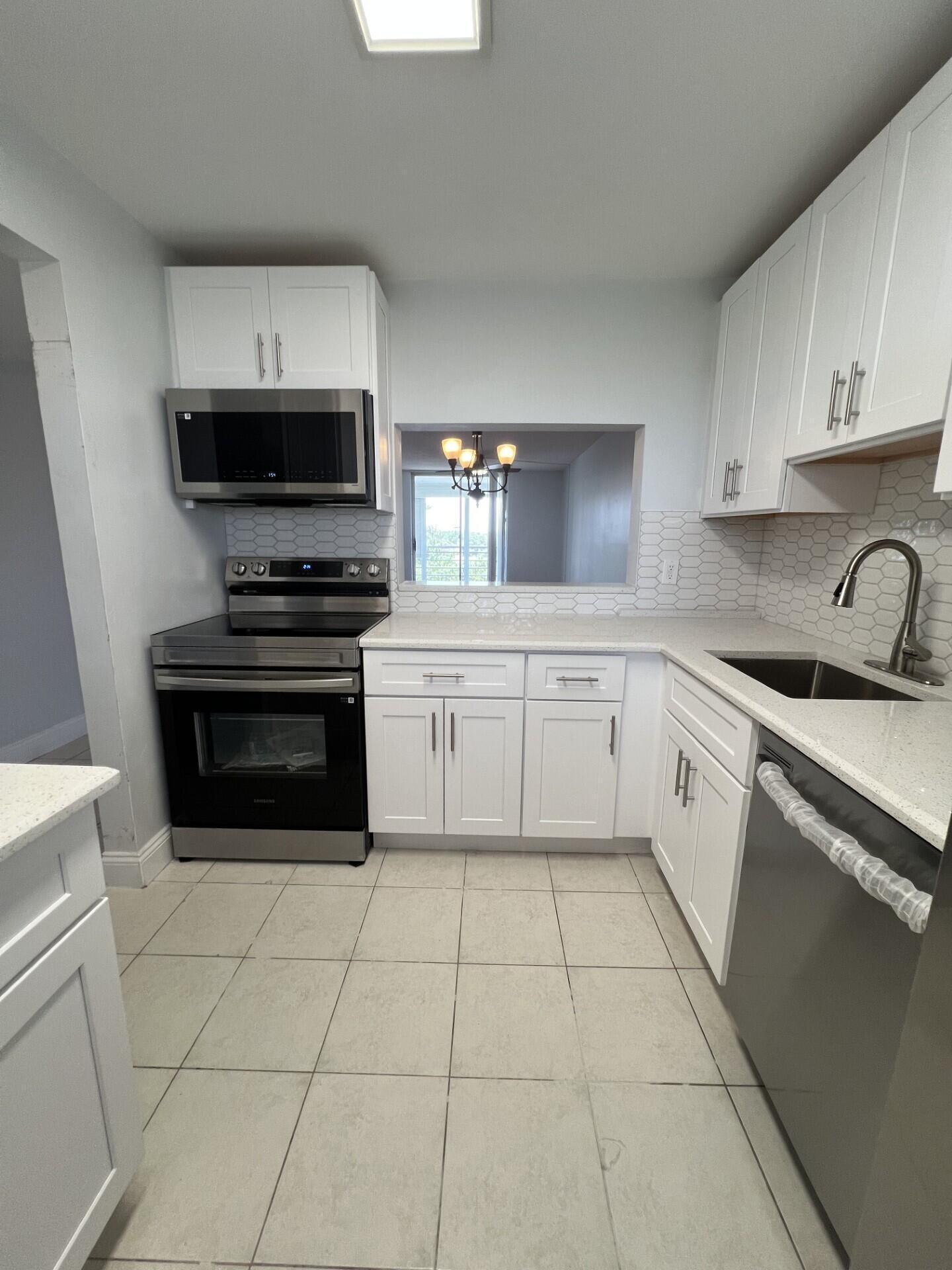 5961 NW 2nd Avenue 506, Boca Raton, FL 33487, Boca Raton - Photo 2
