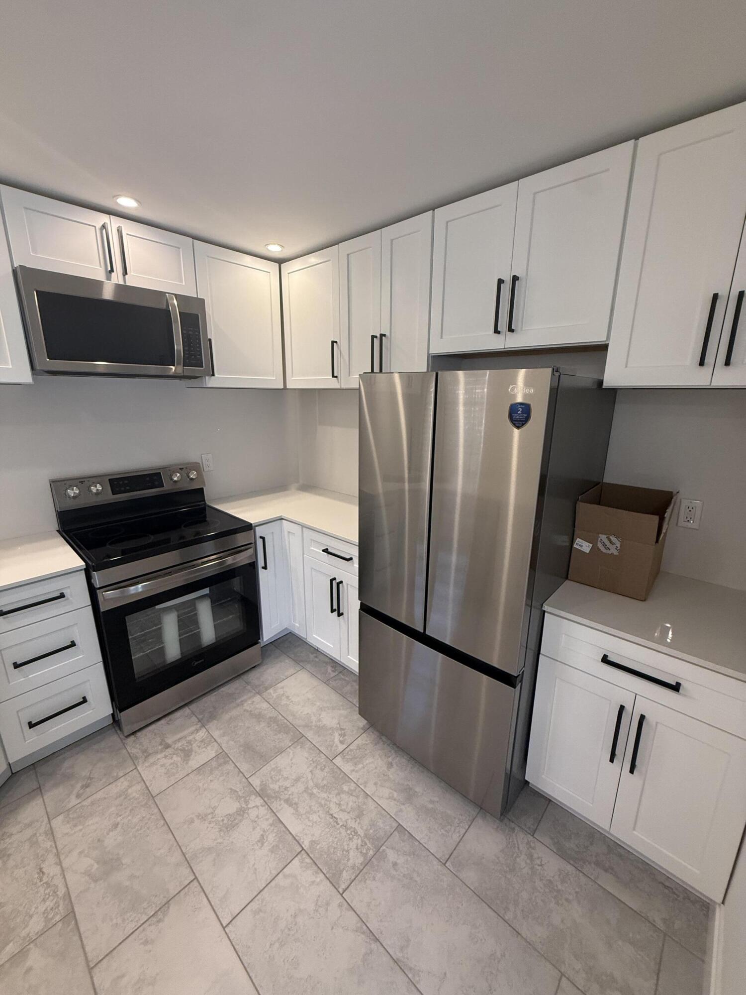 2671 Carambola Circle N 1755, Coconut Creek, FL 33066, Coconut Creek - Photo 5