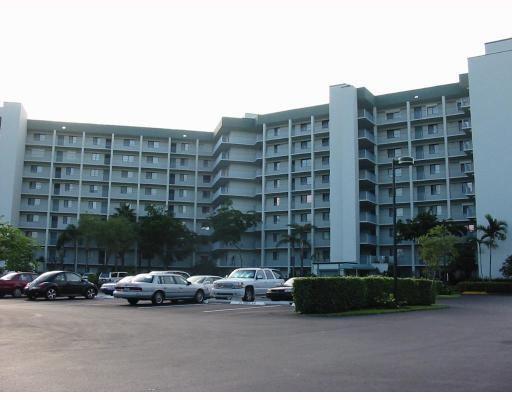 2334 S Cypress Bend Drive 802, Pompano Beach, FL 33069, Pompano Beach