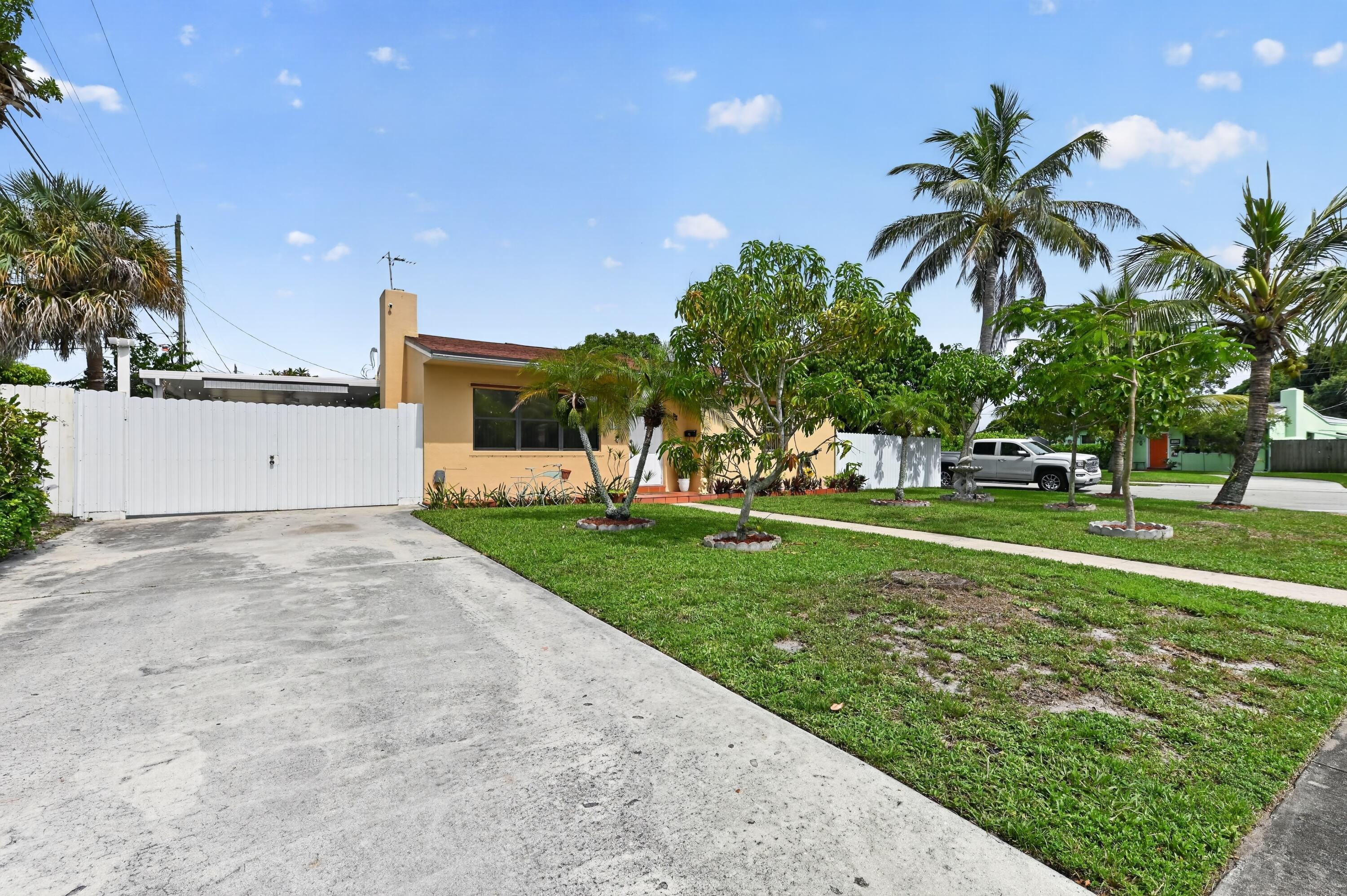 5826 CHURCHILL Court, West Palm Beach, FL 33405, West Palm Beach - Photo 3