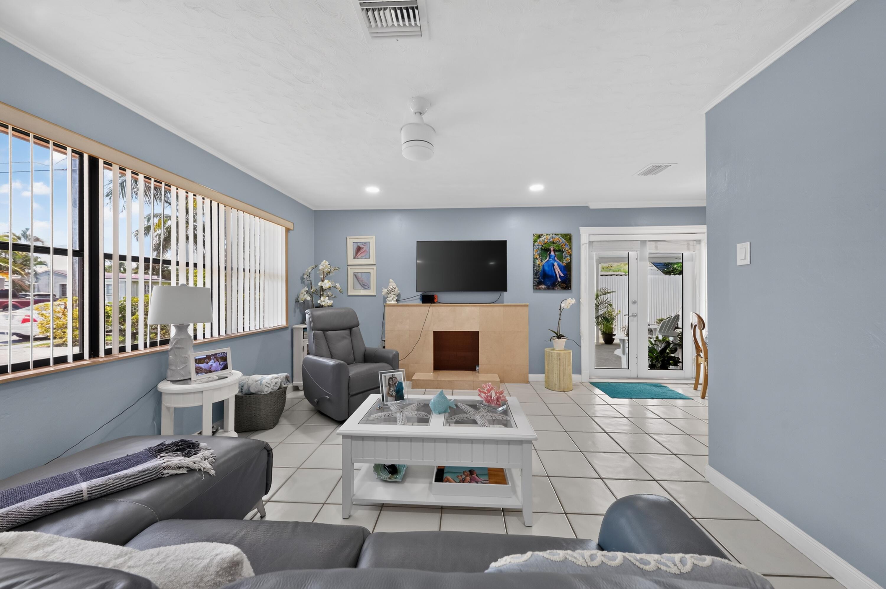 5826 CHURCHILL Court, West Palm Beach, FL 33405, West Palm Beach - Photo 5