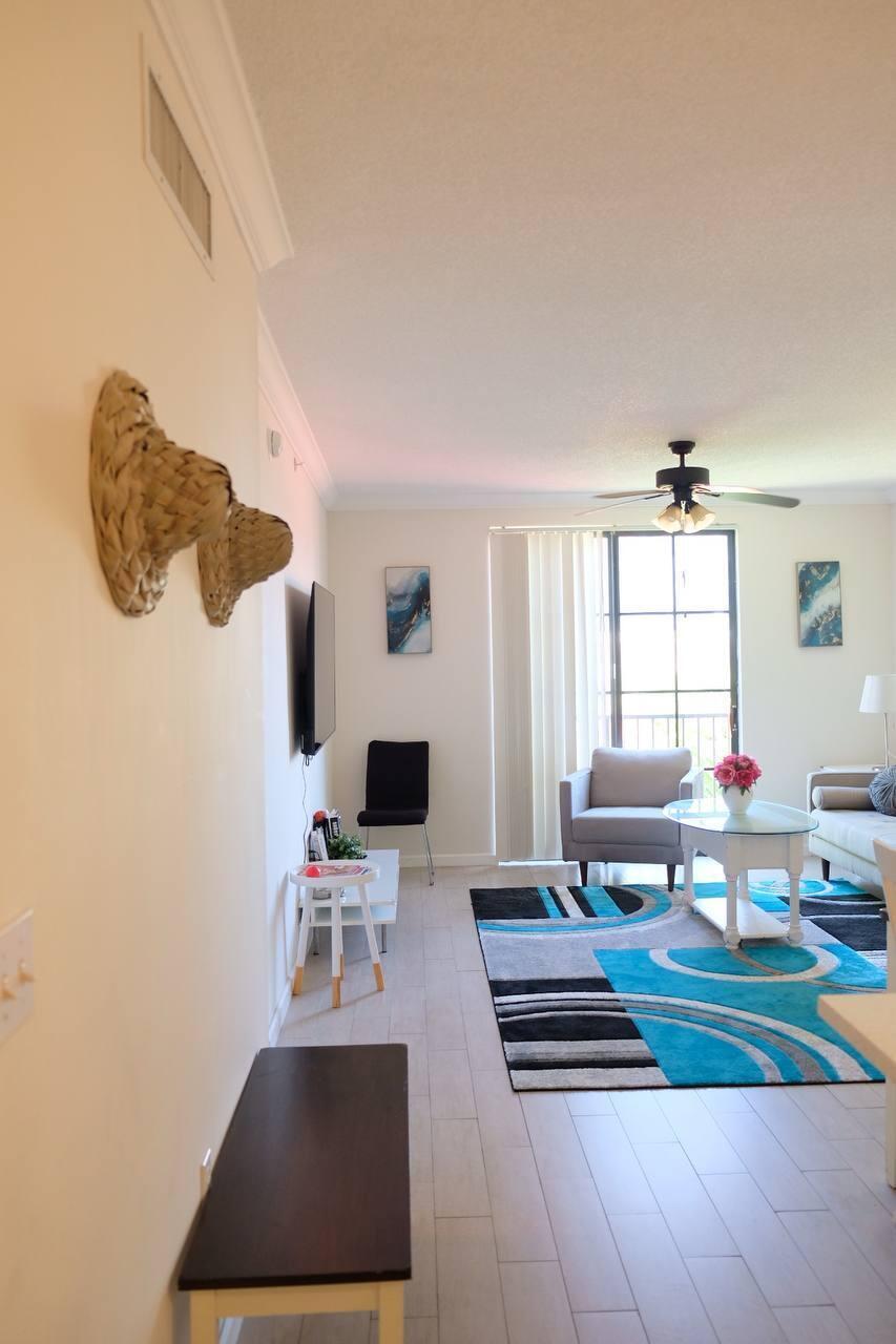720 S Sapodilla Avenue 514, West Palm Beach, FL 33401, West Palm Beach - Photo 2