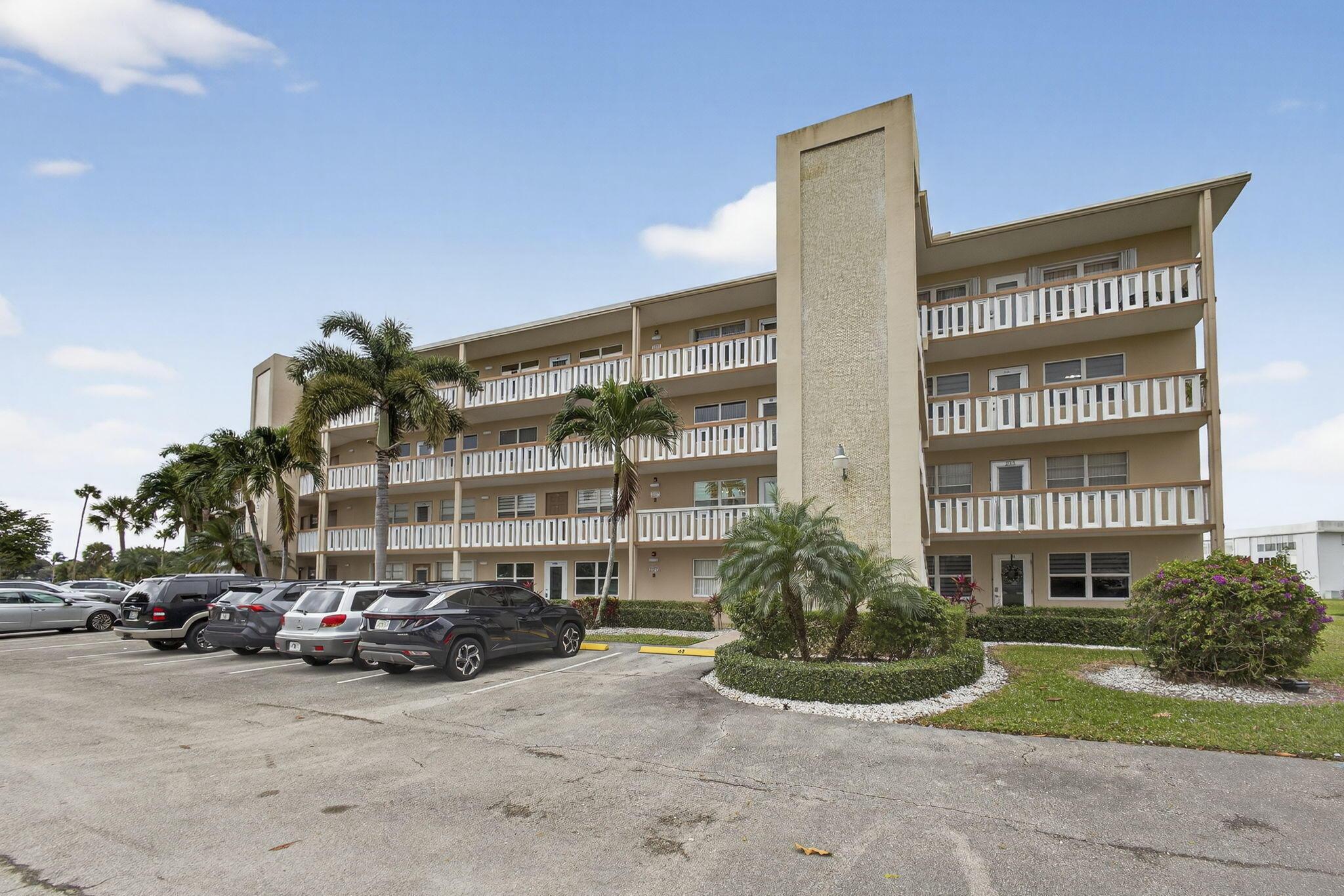 330 WELLINGTON G, West Palm Beach, FL 33417, West Palm Beach - Photo 2