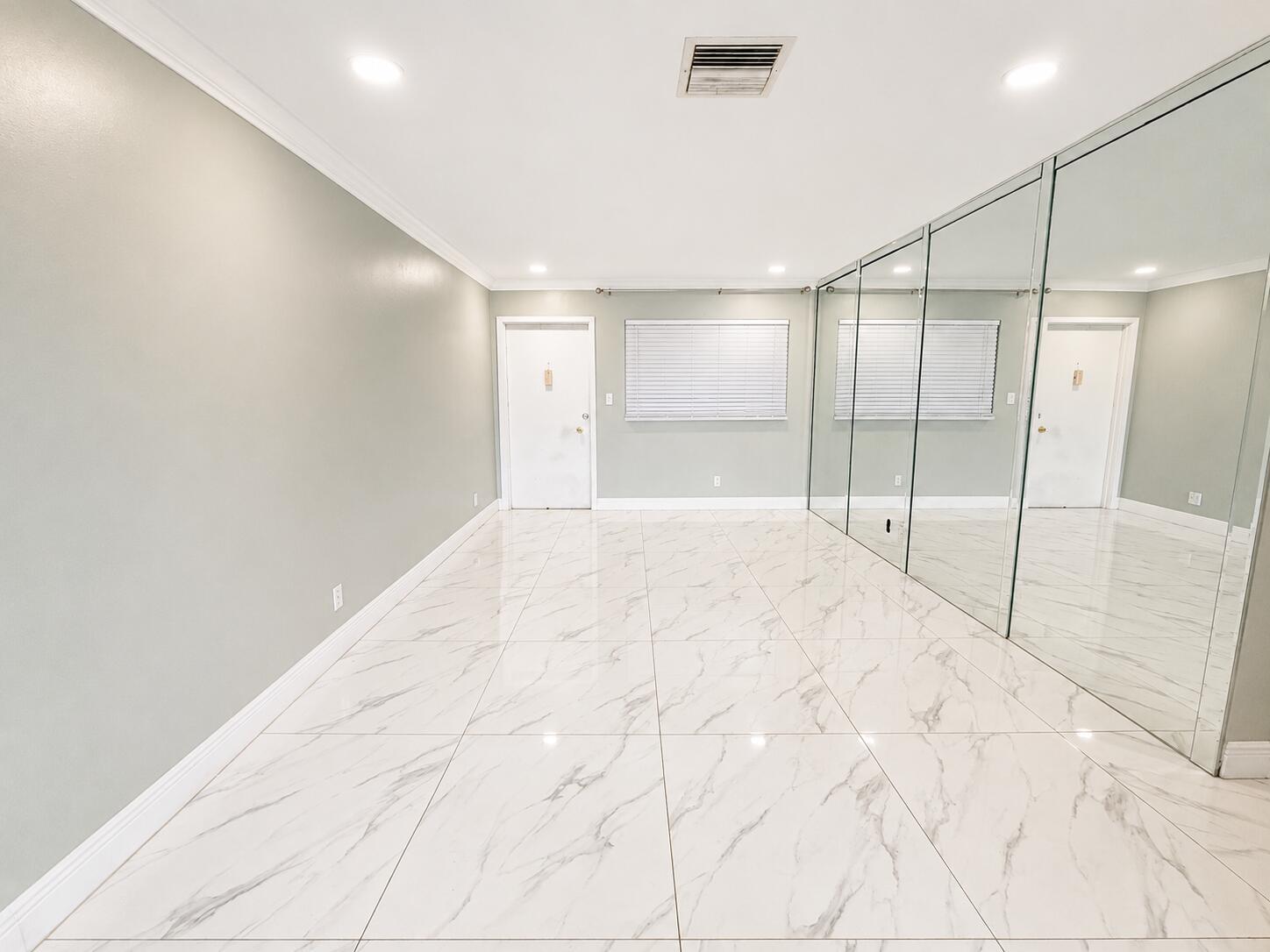 941 CRYSTAL LAKE Drive 309, Deerfield Beach, FL 33064, Deerfield Beach - Photo 5