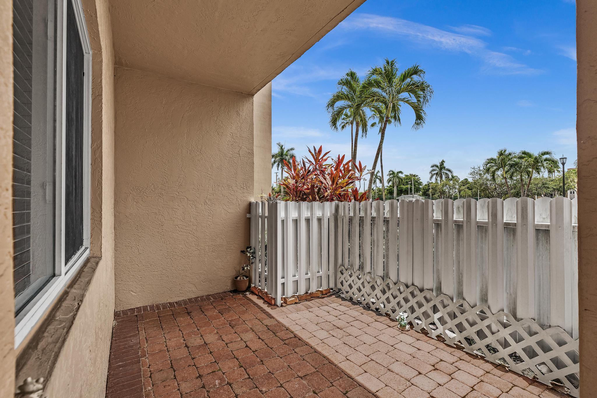 7647 SOUTHAMPTON Terrace 115, Tamarac, FL 33321, Tamarac - Photo 4
