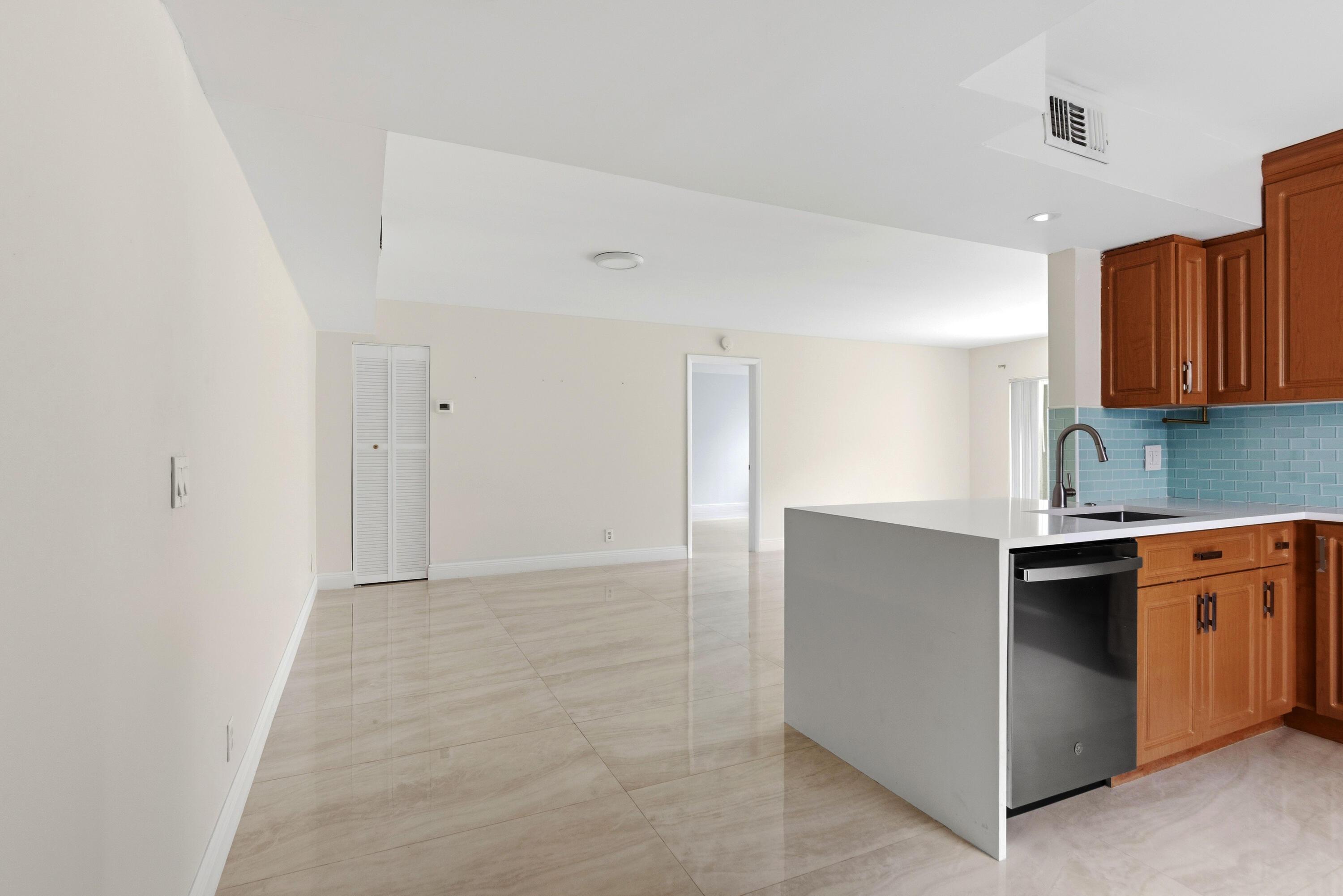 12069 ROYAL PALM Boulevard 3I, Coral Springs, FL 33065, Coral Springs - Photo 2