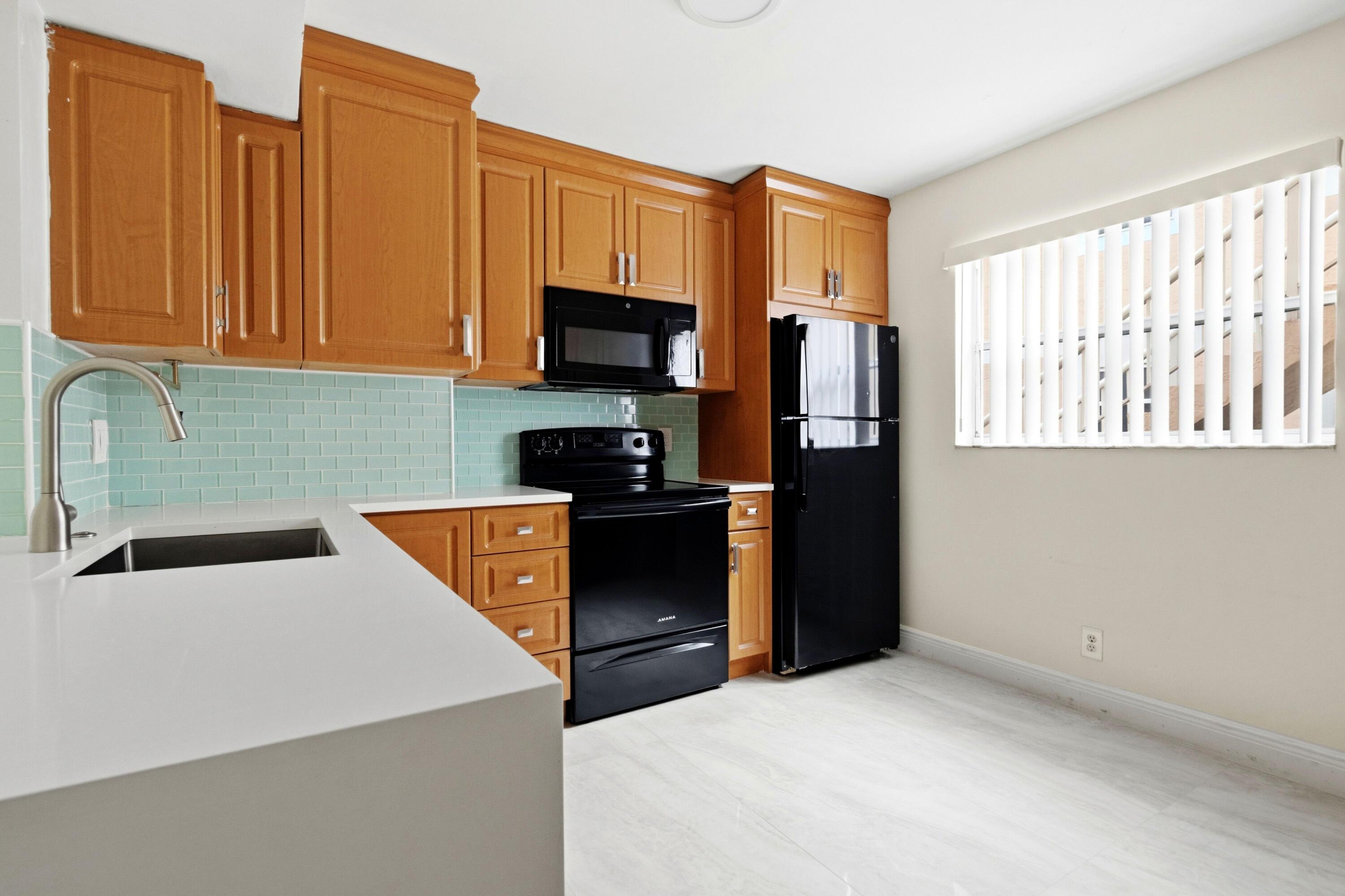 12069 ROYAL PALM Boulevard 3I, Coral Springs, FL 33065, Coral Springs - Photo 3