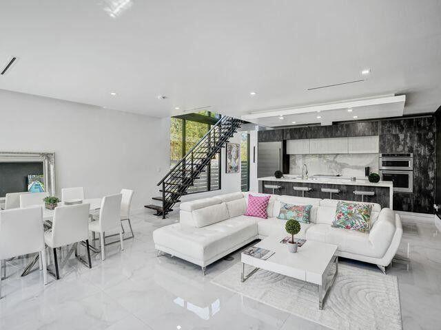 2514 NE 21ST Street A, Fort Lauderdale, FL 33305, Fort Lauderdale - Photo 3